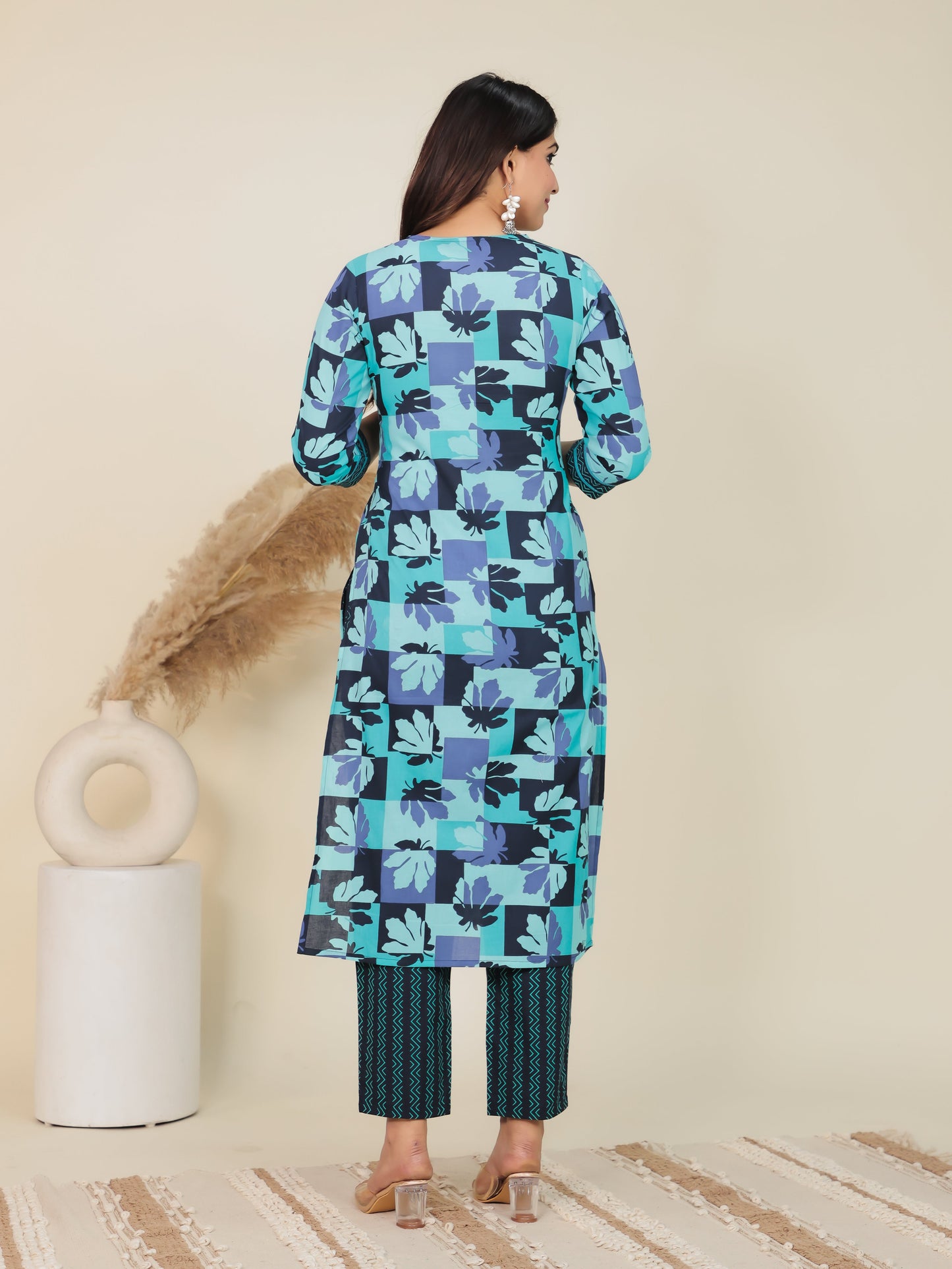Soft Cotton Geometric Straight Green Kurta