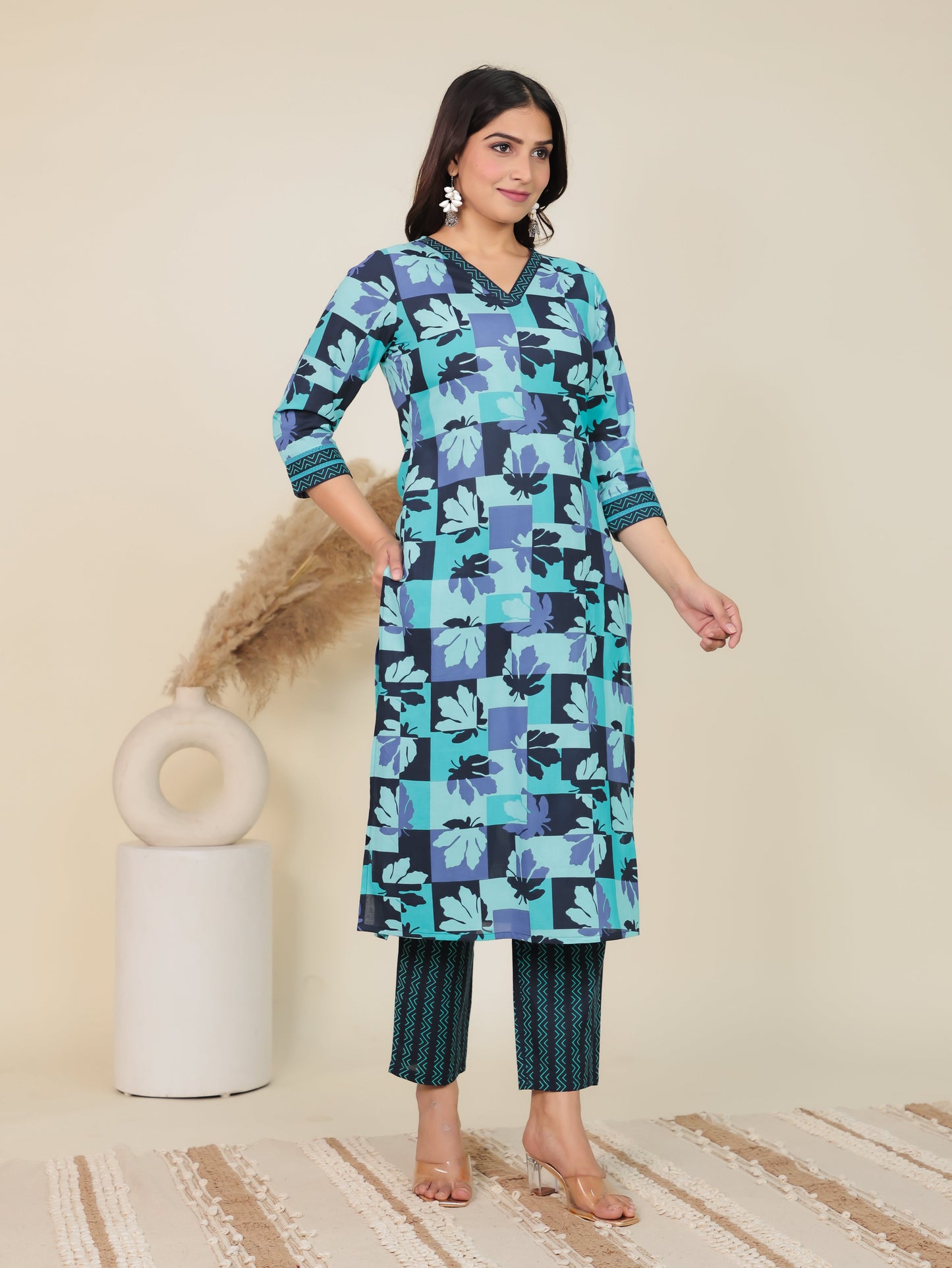 Soft Cotton Geometric Straight Green Kurta