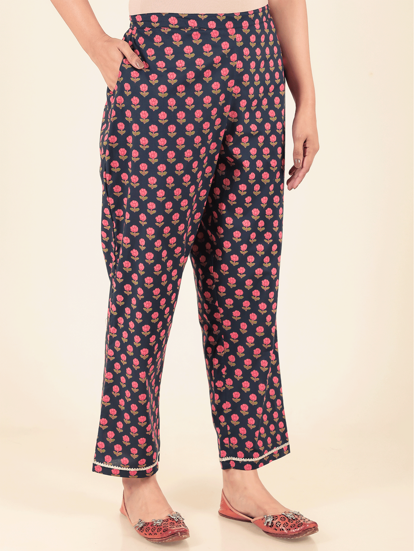 Soft Cotton Block Crop Pant