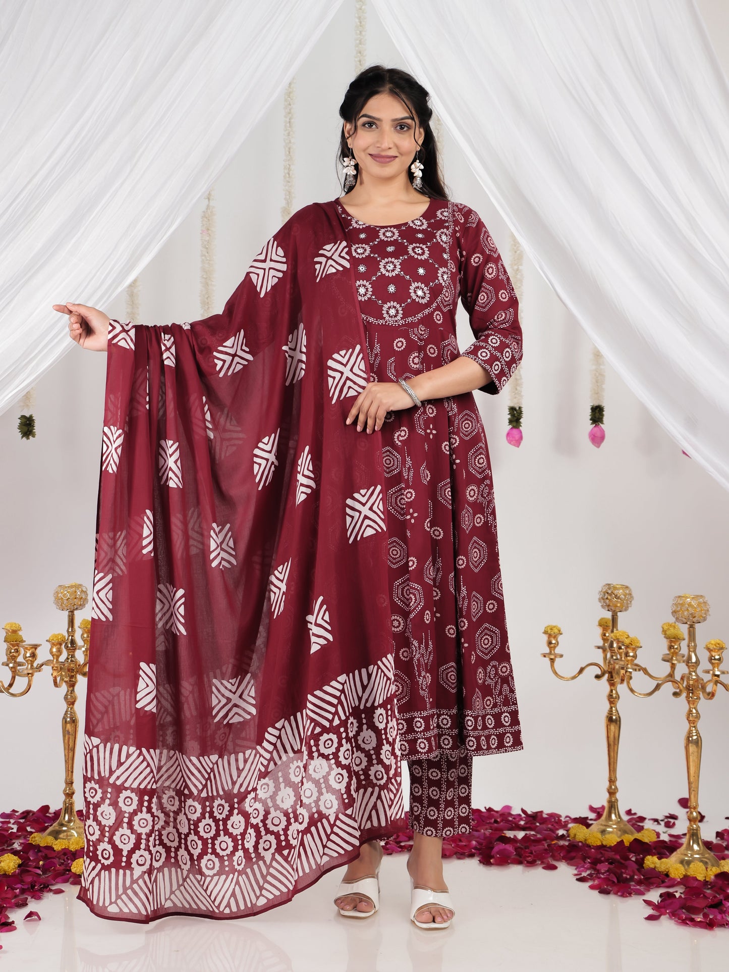 Cotton Voile Geometric Maroon Dupatta