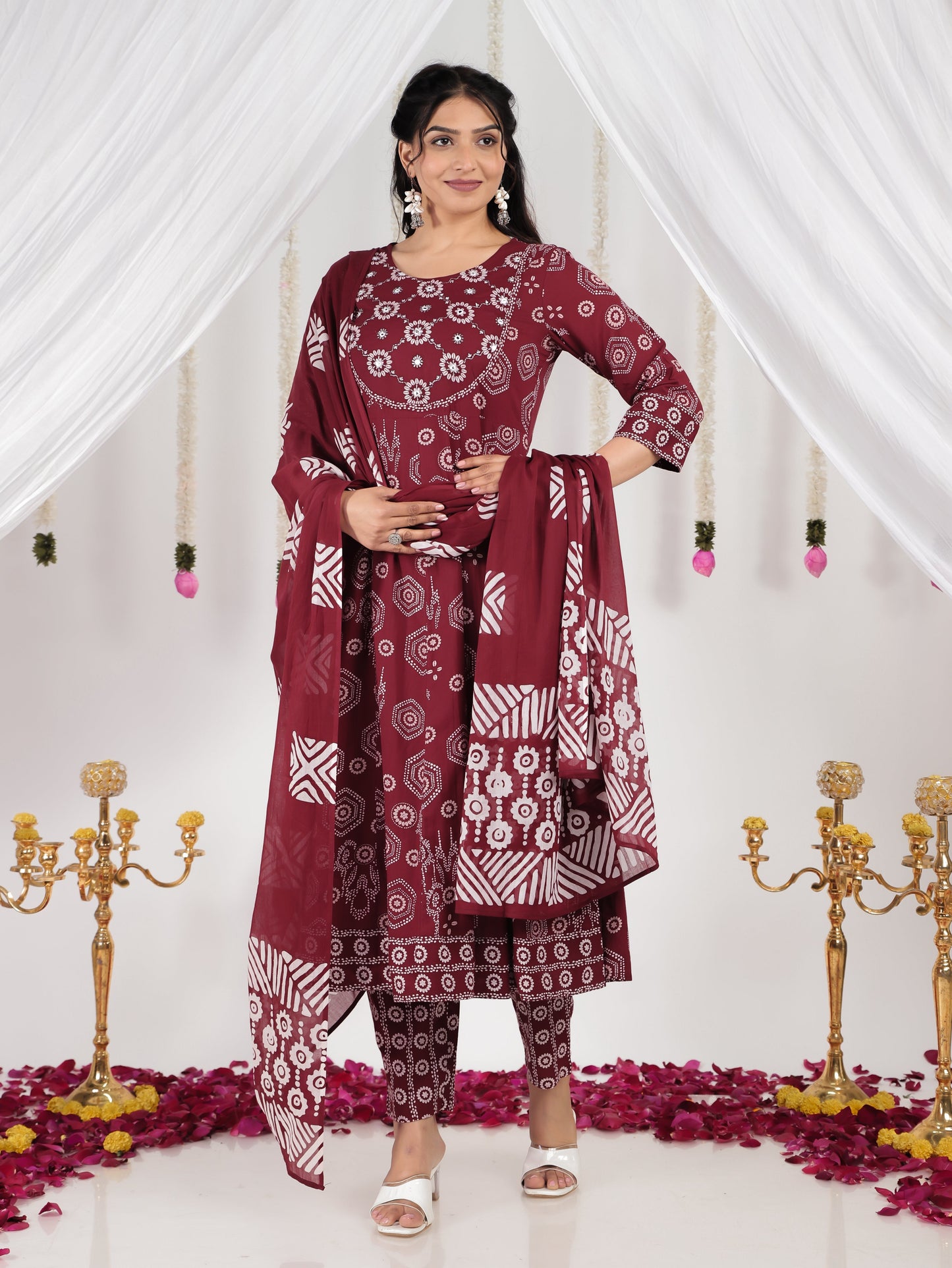 Cotton Voile Geometric Maroon Dupatta