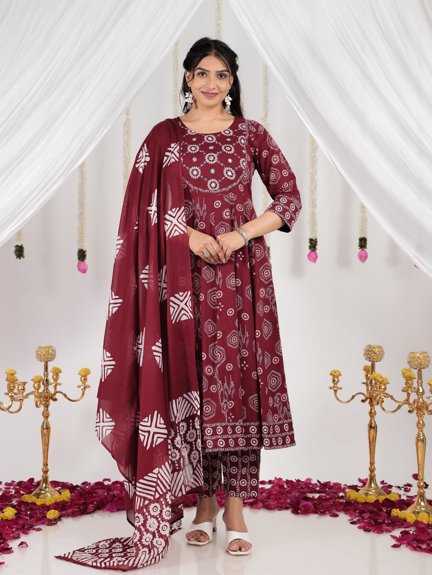 Cotton Voile Geometric Maroon Dupatta