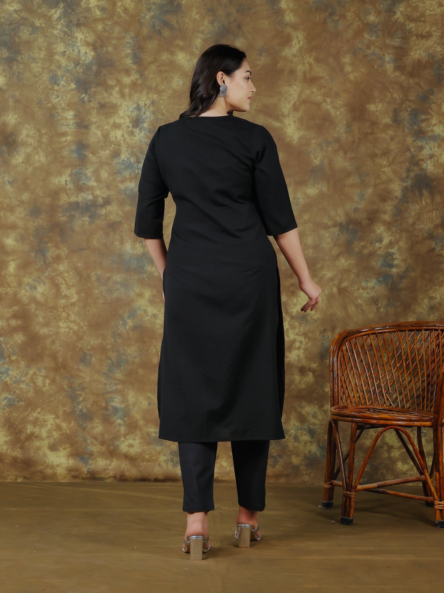 Linen Cotton Solid Straight Black Kurta
