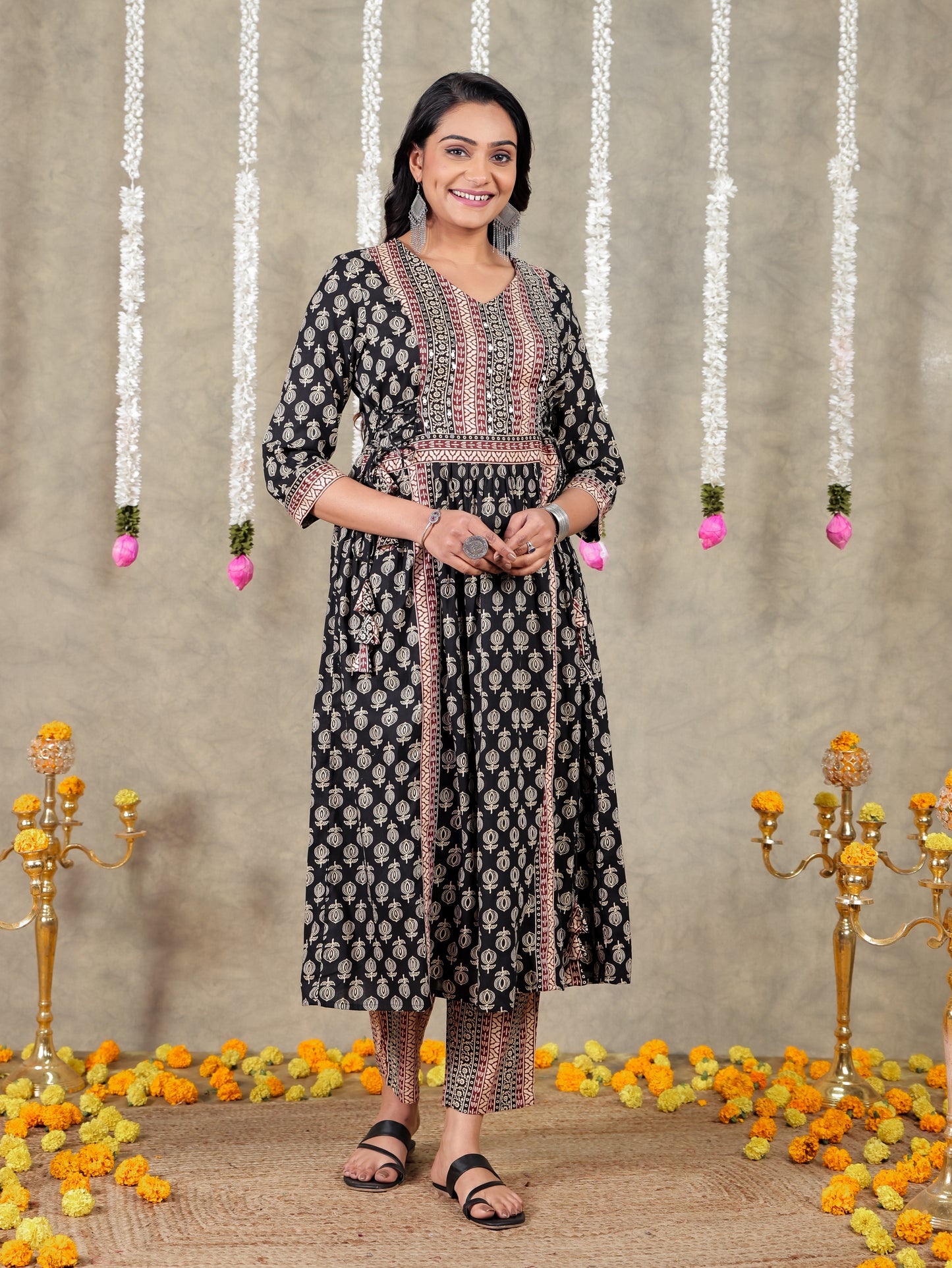 Soft Cotton Butti Kalidar Black Kurta