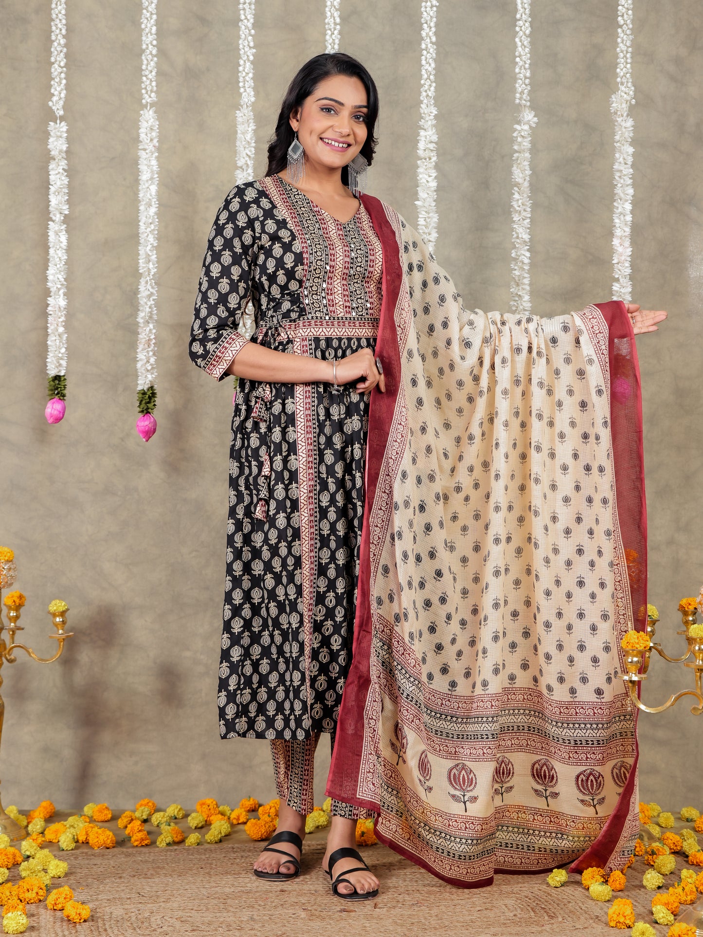Soft Cotton Butti Kalidar Black Kurta