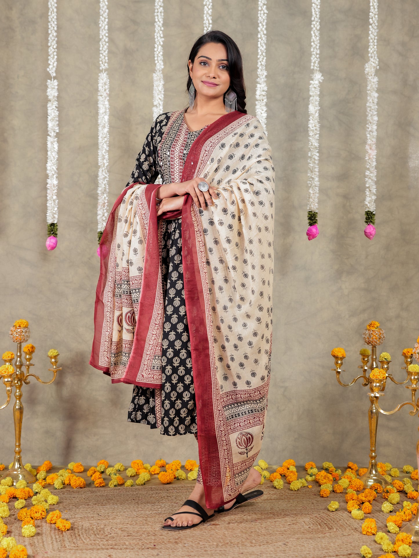Soft Cotton Butti Kalidar Black Kurta