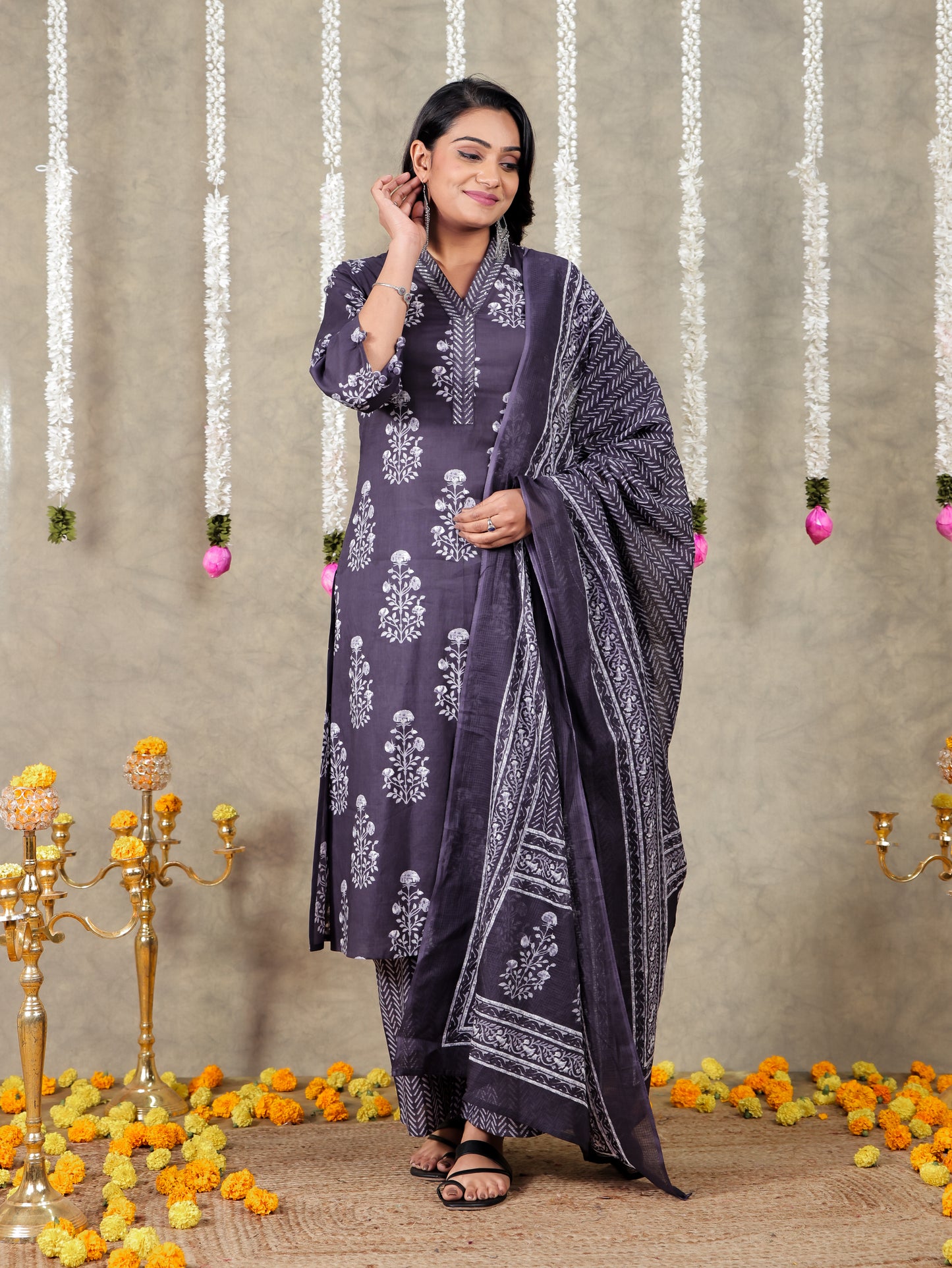 Cotton Voile Bandhani Grey Dupatta