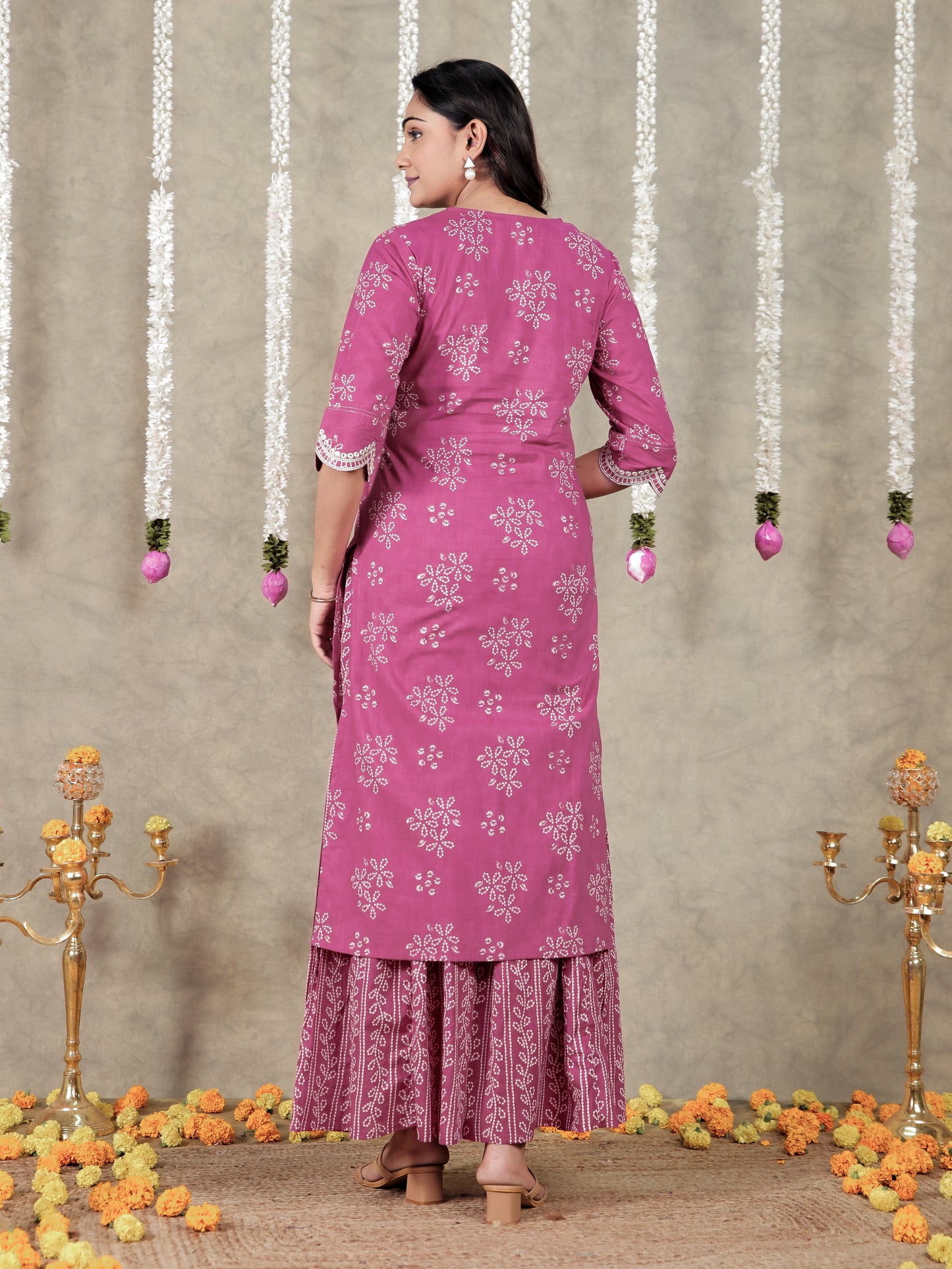 Embroidered Soft Cotton Floral Straight Pink Kurta