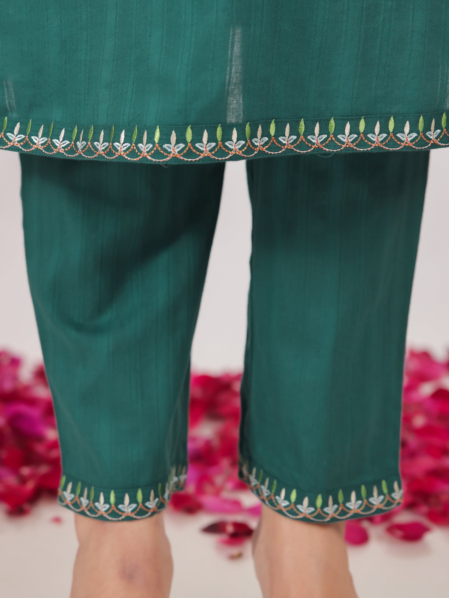 Embroidered Cotton Dobby Solid Straight Green Kurta