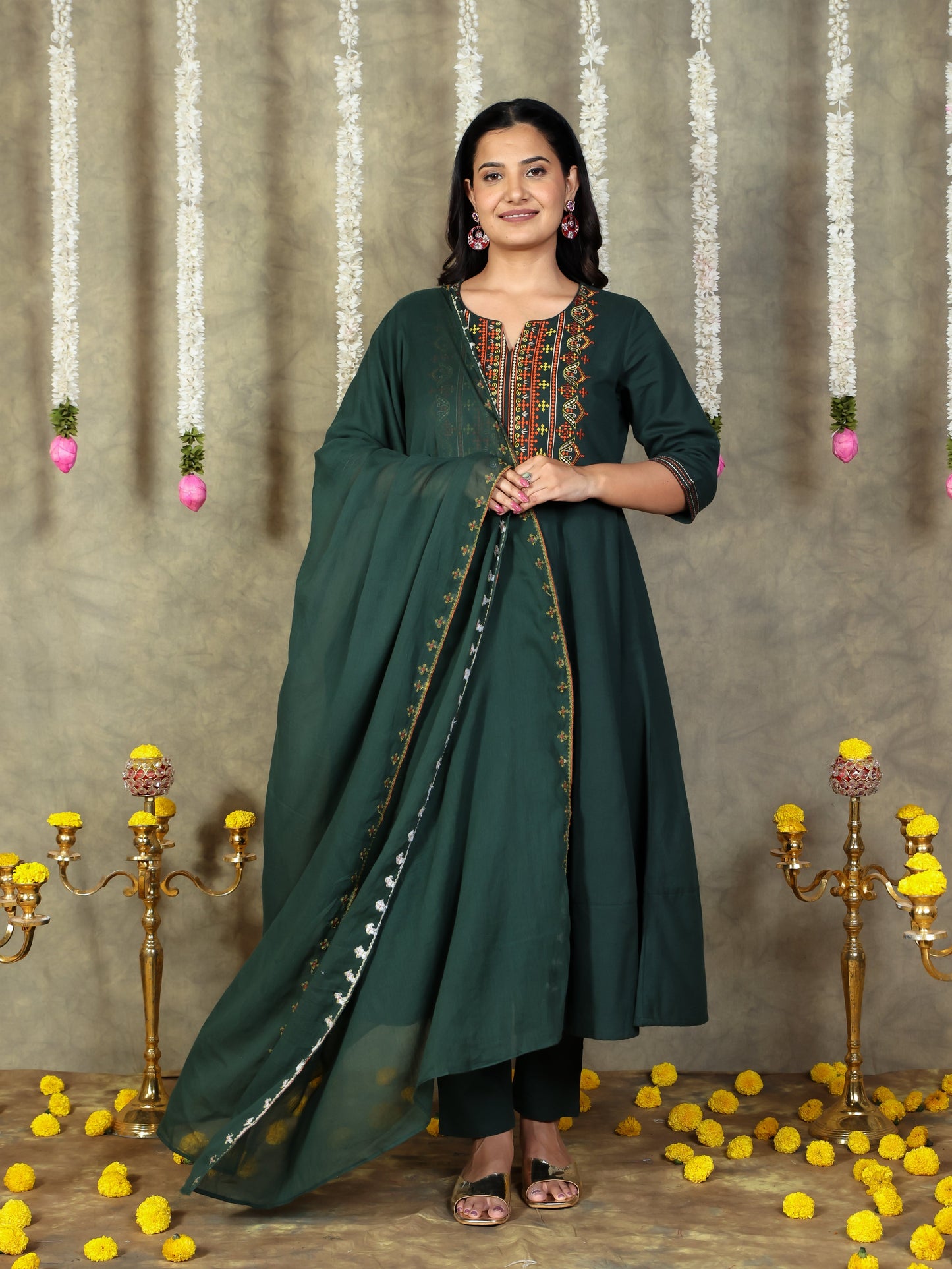 Embroidered Cotton Voile Solid Green Dupatta
