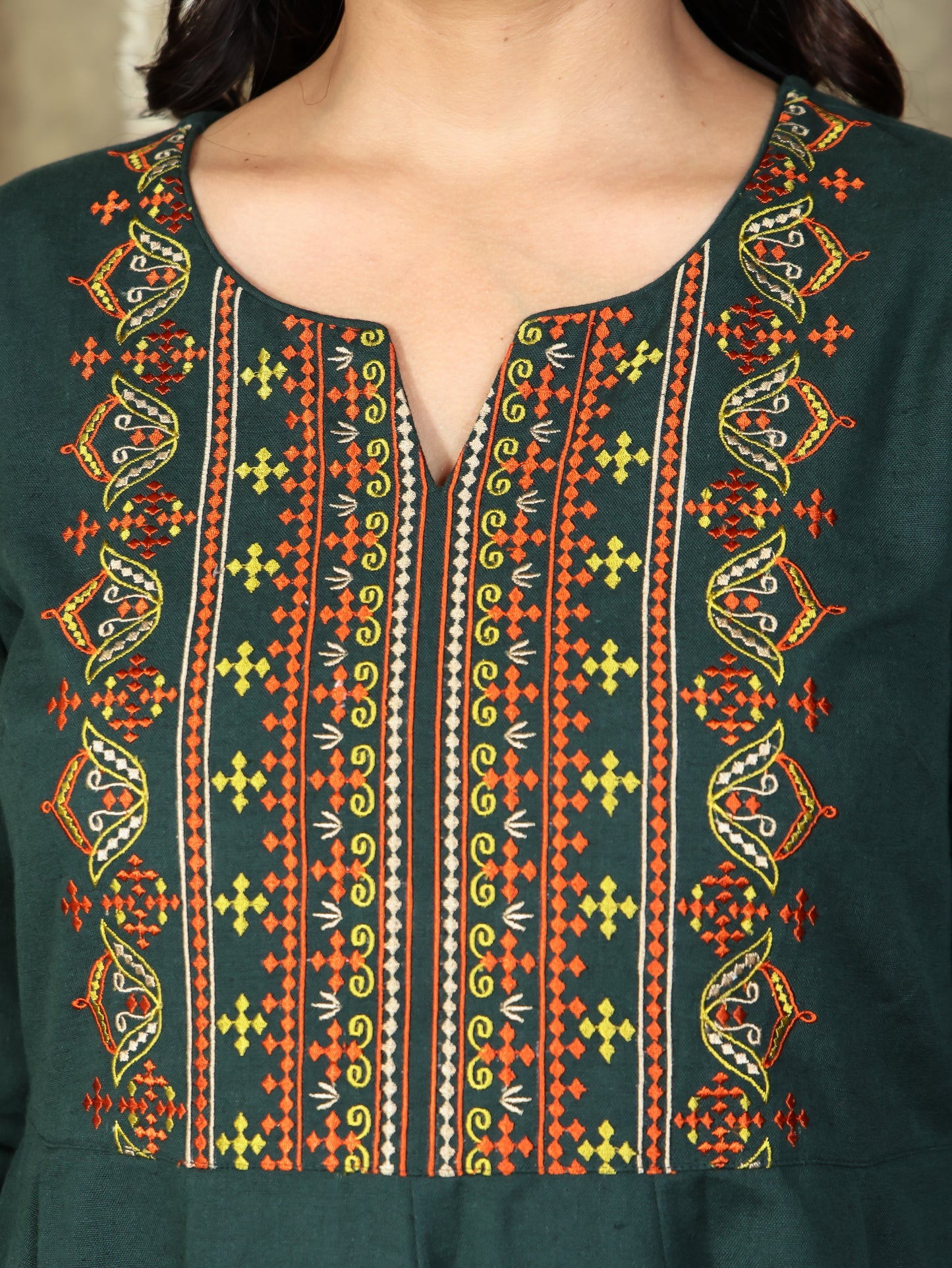 Embroidered Linen Cotton Solid Green Kurta