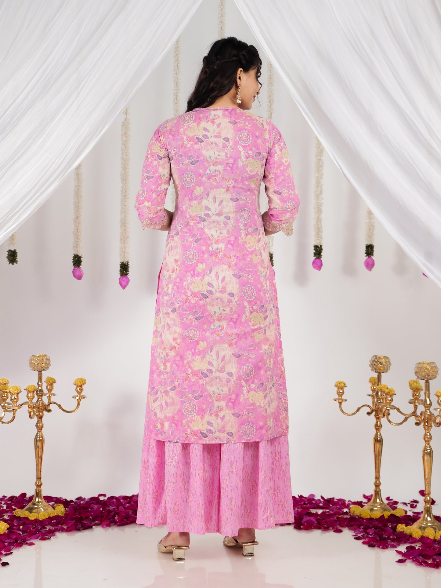 Embroidered Soft Cotton Floral Straight Pink Kurta
