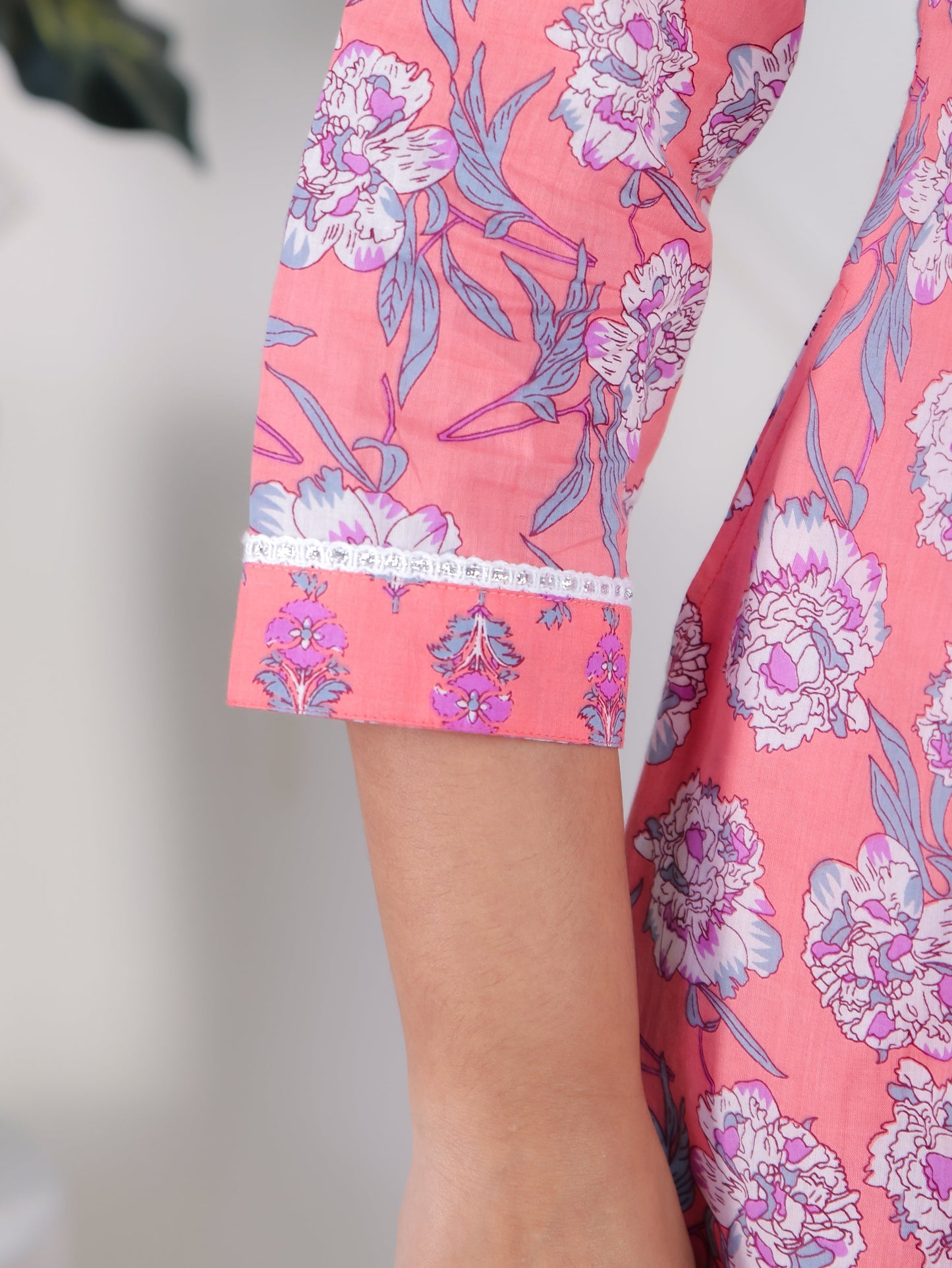 Embroidered Soft Cotton Floral Panelled Peach Kurta
