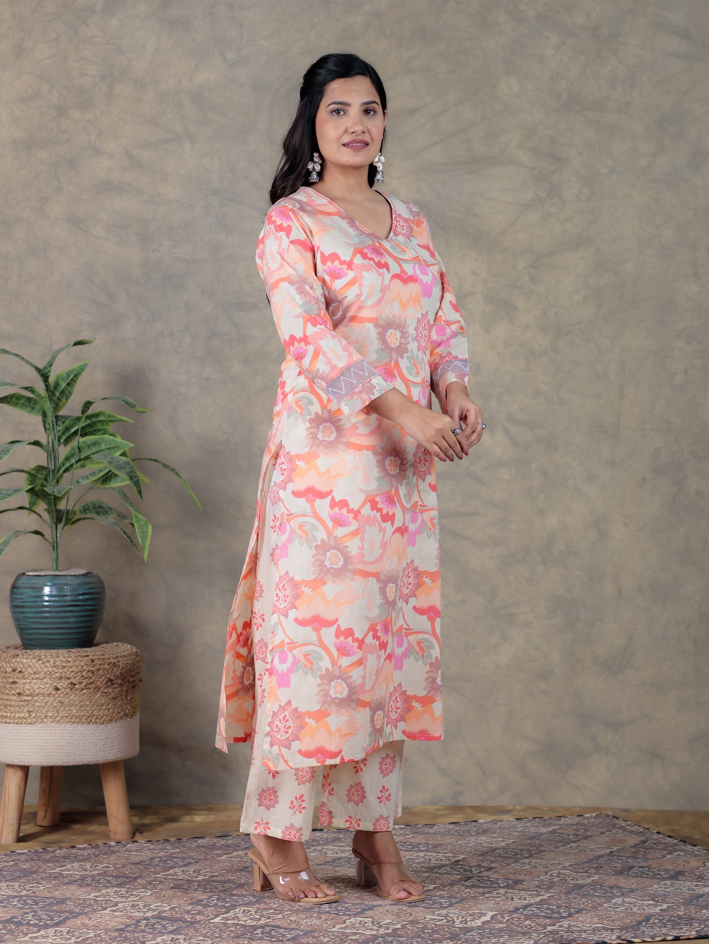Embroidered Soft Cotton Floral Straight Cream Kurta