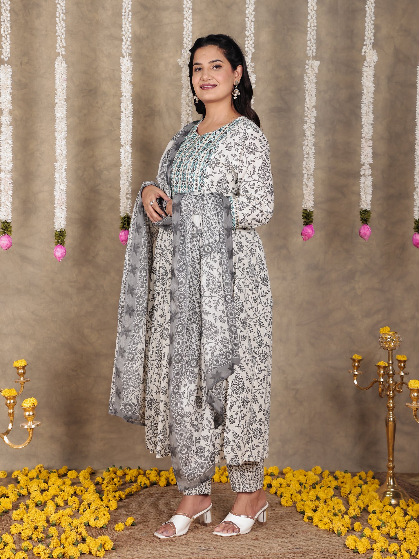 Cotton Voile Floral Off White Dupatta