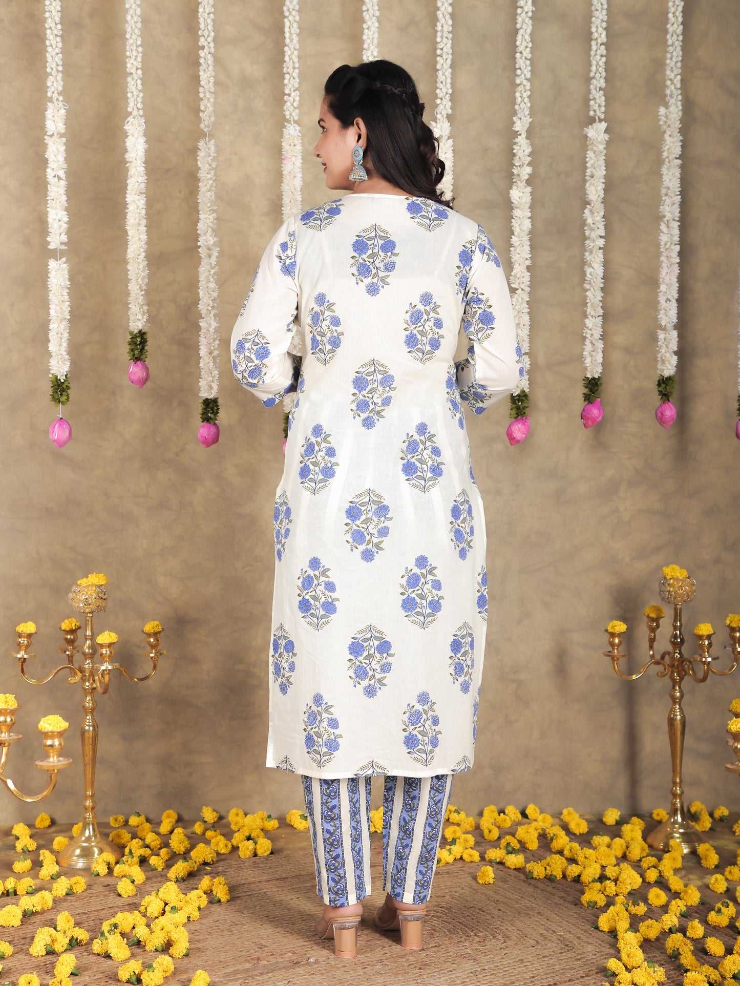 Embroidered Soft Cotton Floral Straight Cream Kurta