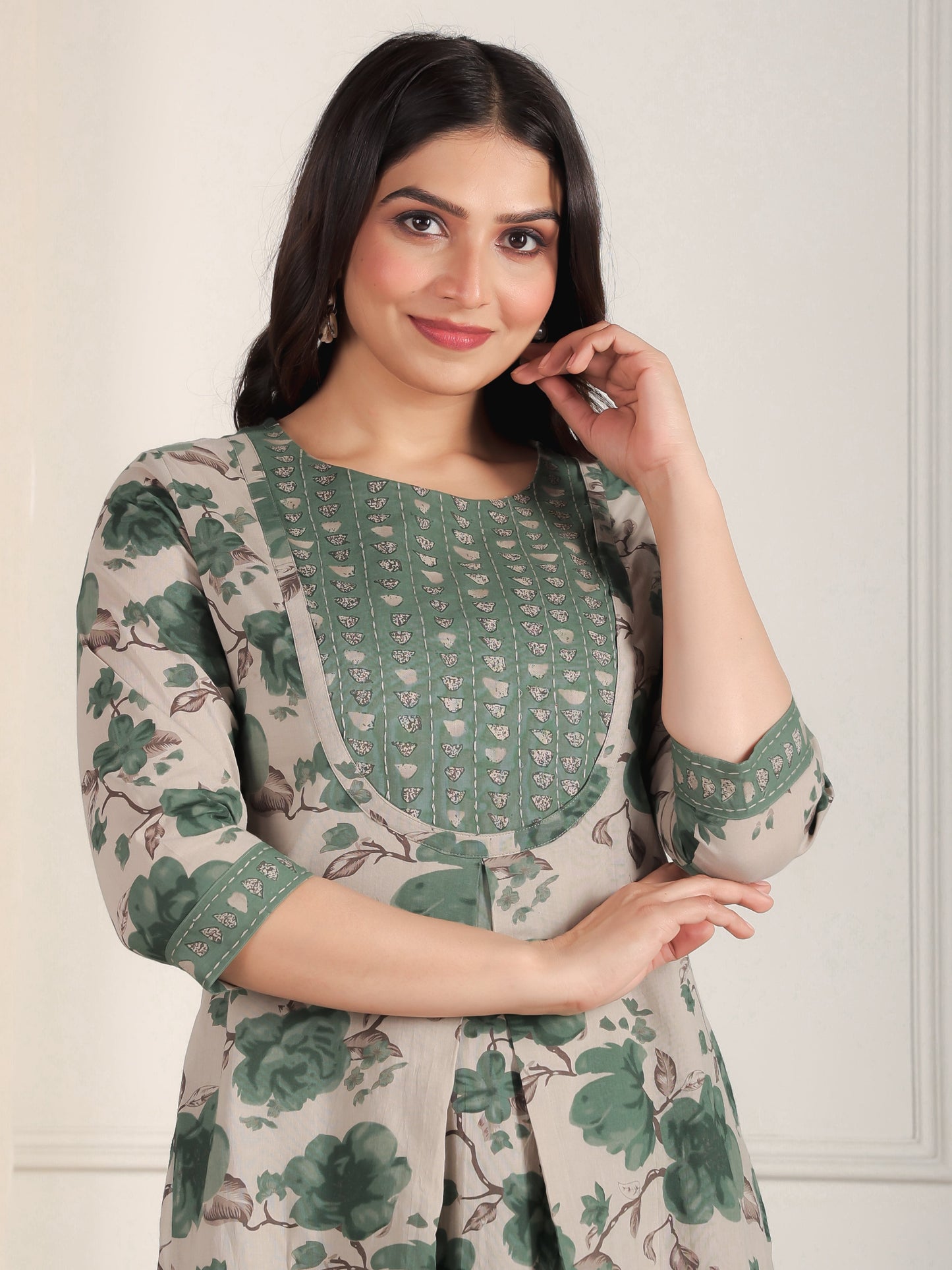 Embroidered Soft Cotton Floral Flared Grey Kurta