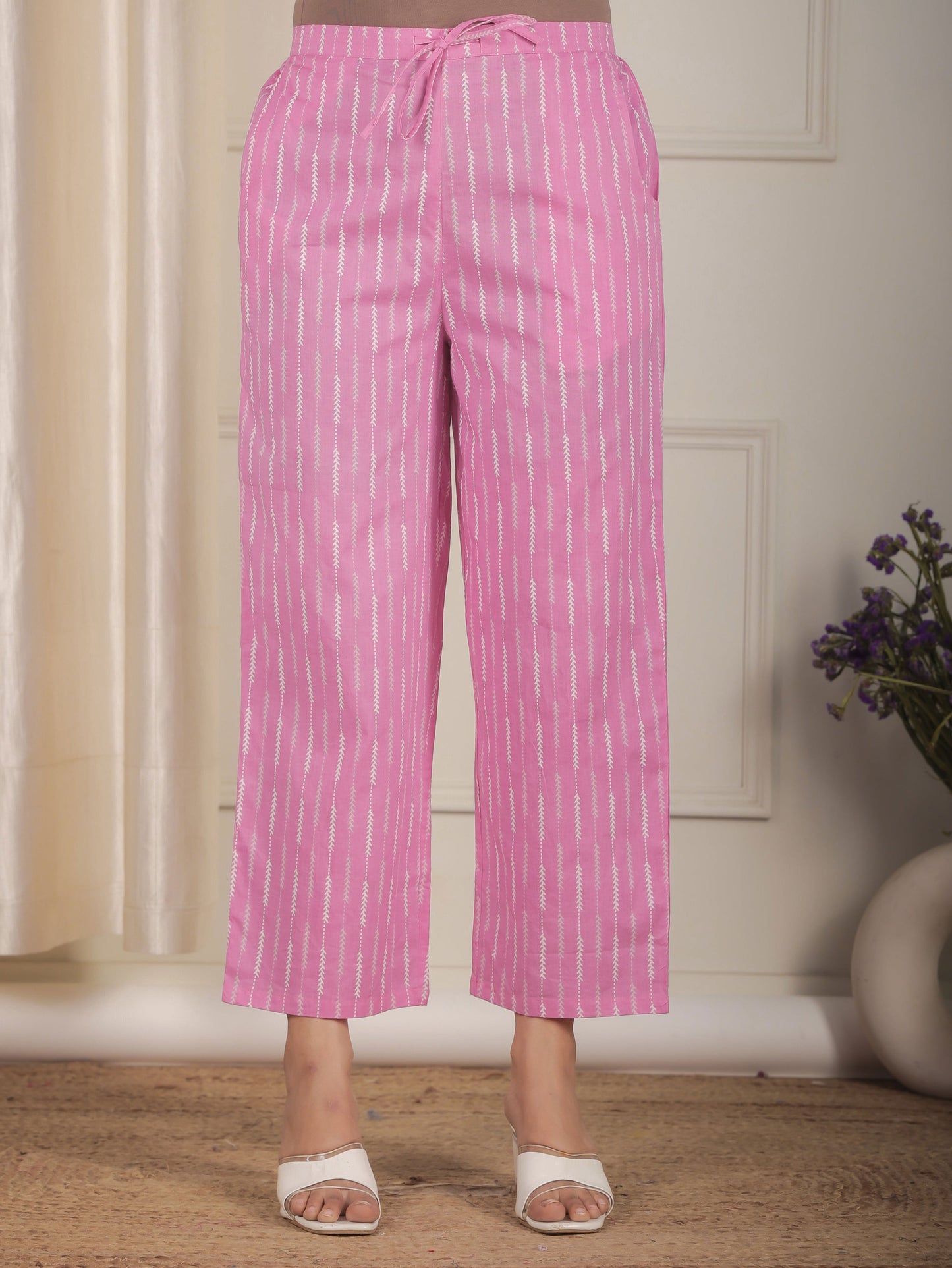 Embroidered Soft Cotton Floral Panelled Pink Kurta