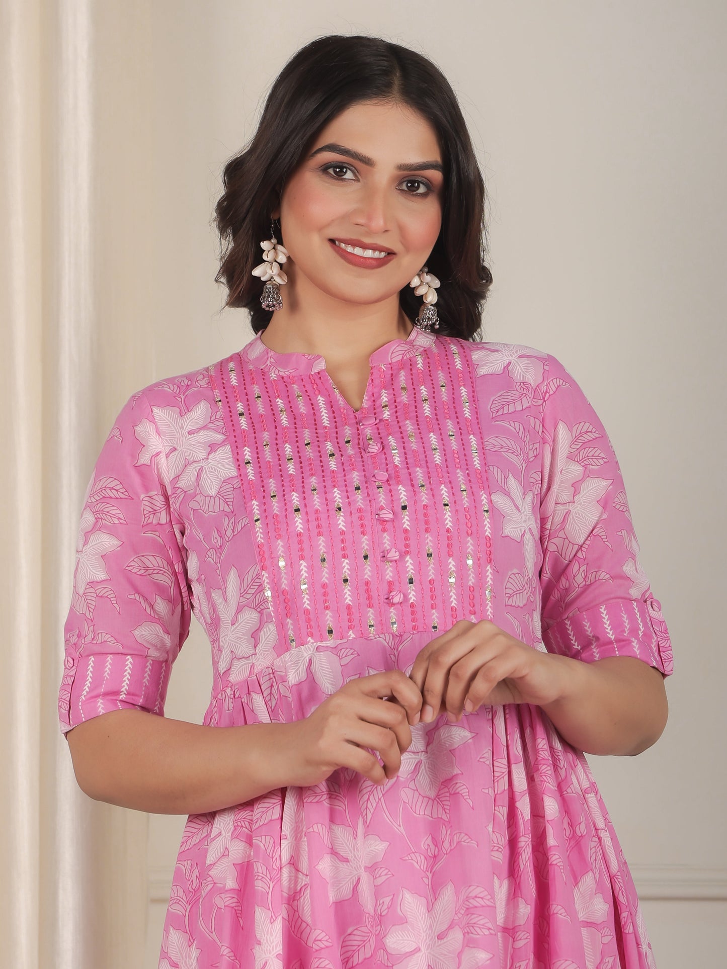 Embroidered Soft Cotton Floral Panelled Pink Kurta