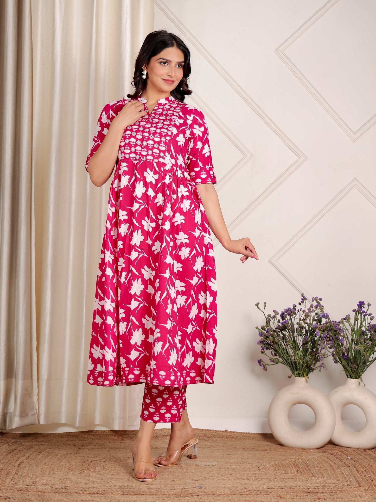 Embroidered Soft Cotton Floral Panelled Pink Kurta