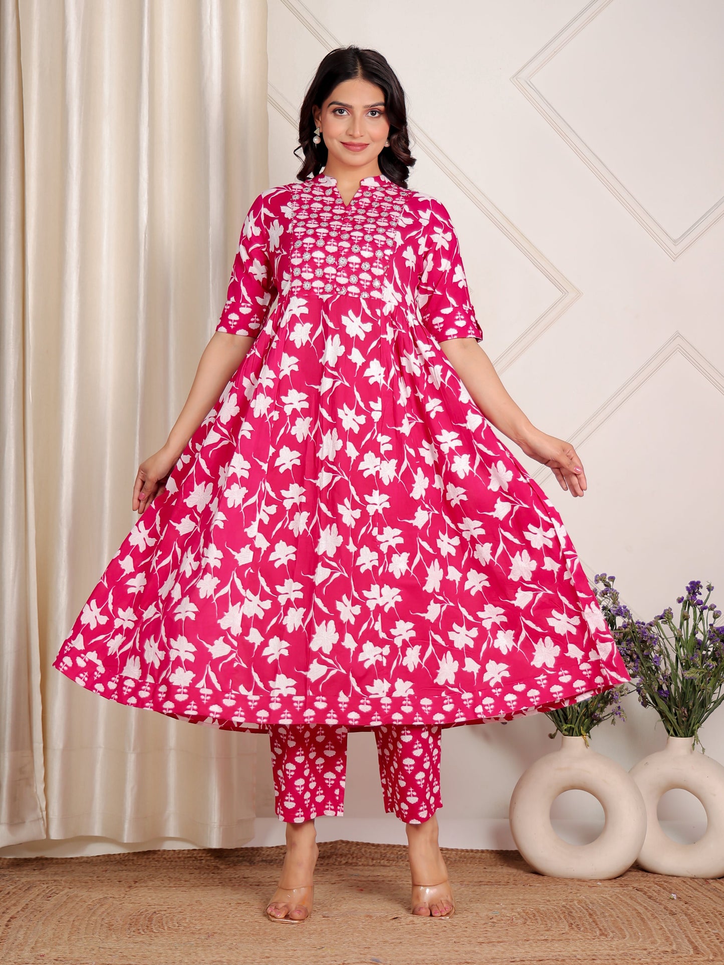 Embroidered Soft Cotton Floral Panelled Pink Kurta