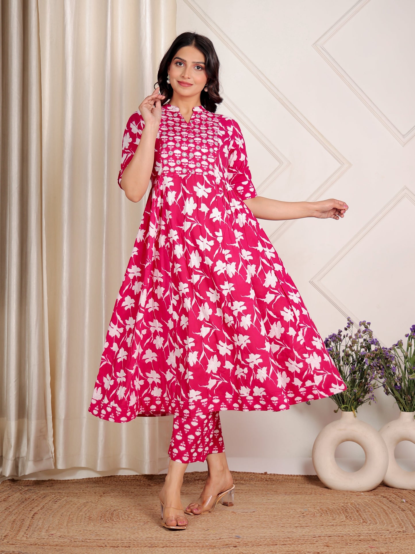 Embroidered Soft Cotton Floral Panelled Pink Kurta