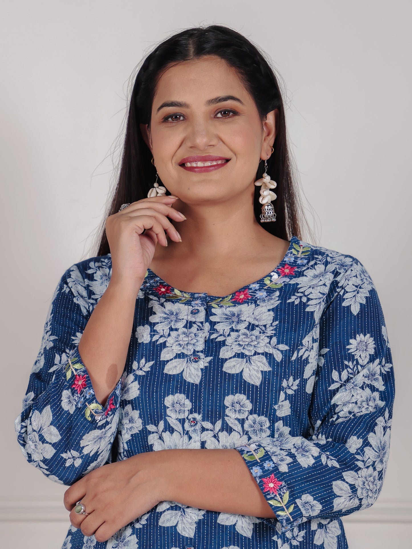 Embroidered Kantha Cotton Floral A-line Blue Kurta