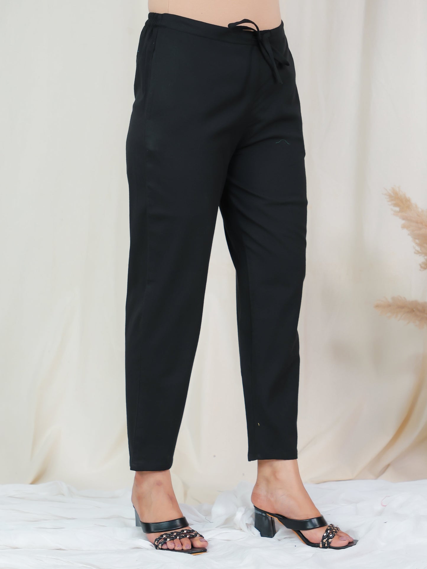 Linen Cotton Solid Black Tapered Trousers
