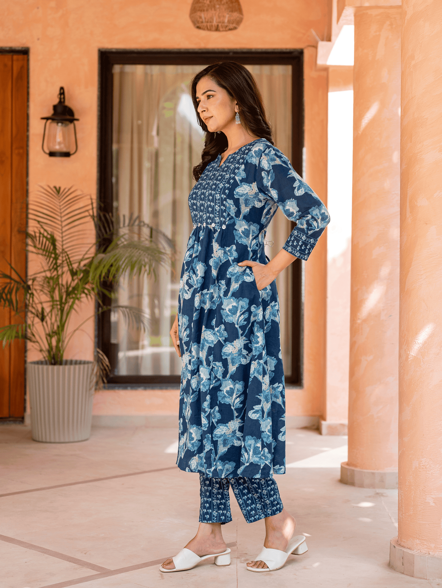 Soft Cotton Floral Panelled Blue Kurta