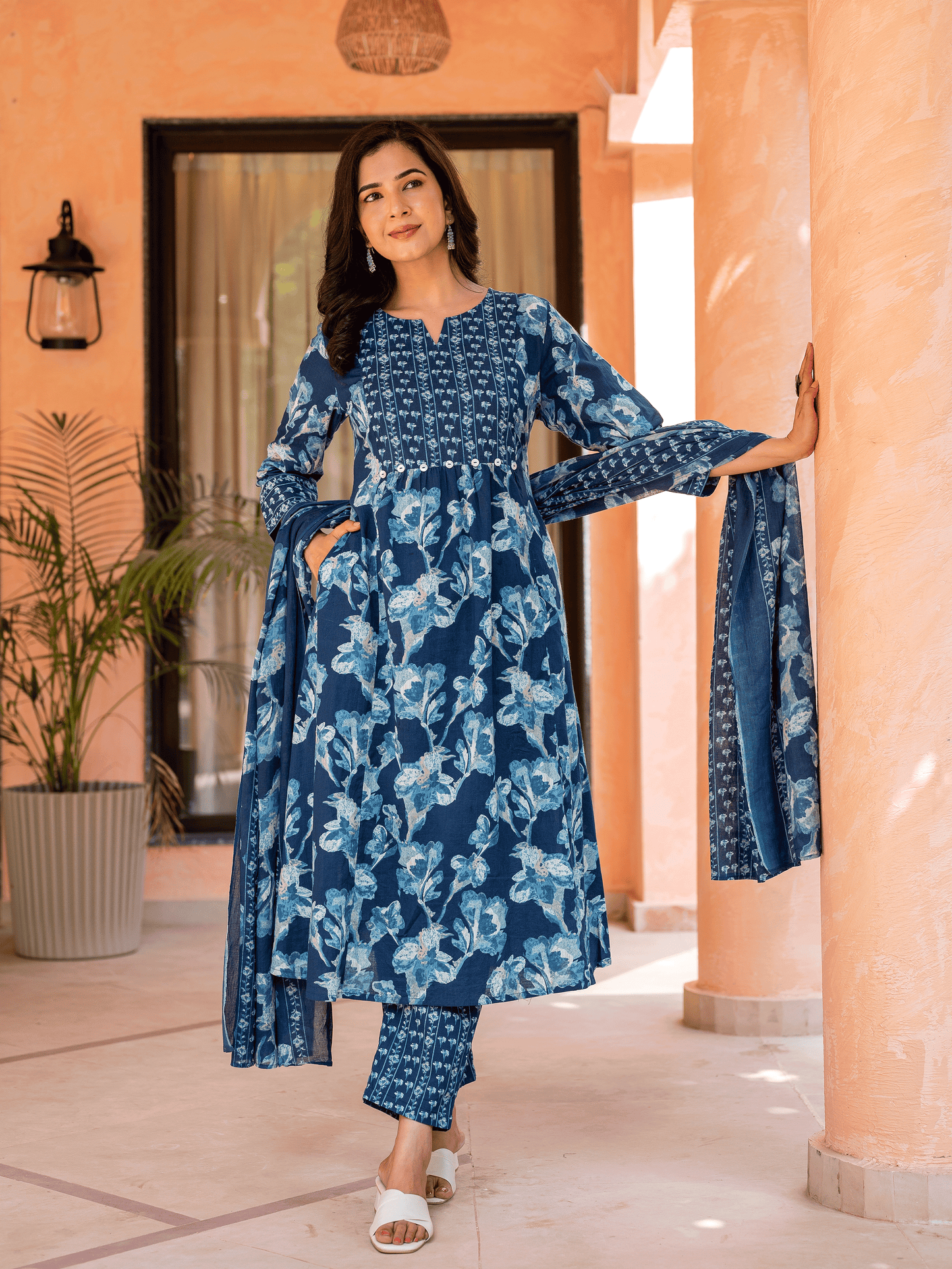 Soft Cotton Floral Panelled Blue Kurta