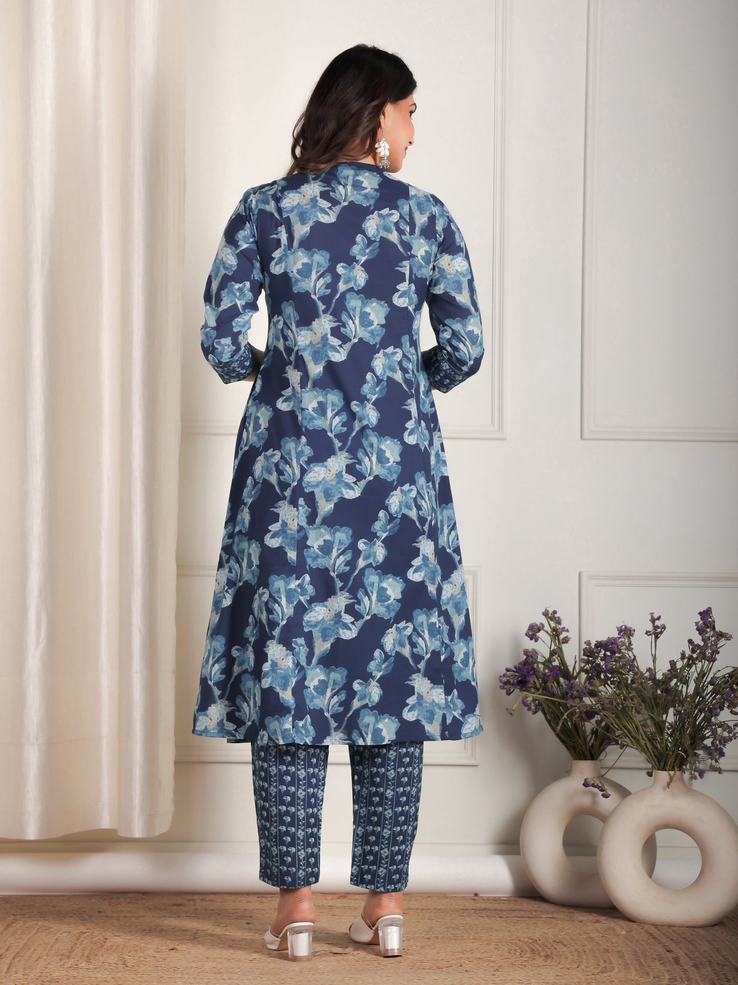 Soft Cotton Floral Panelled Blue Kurta