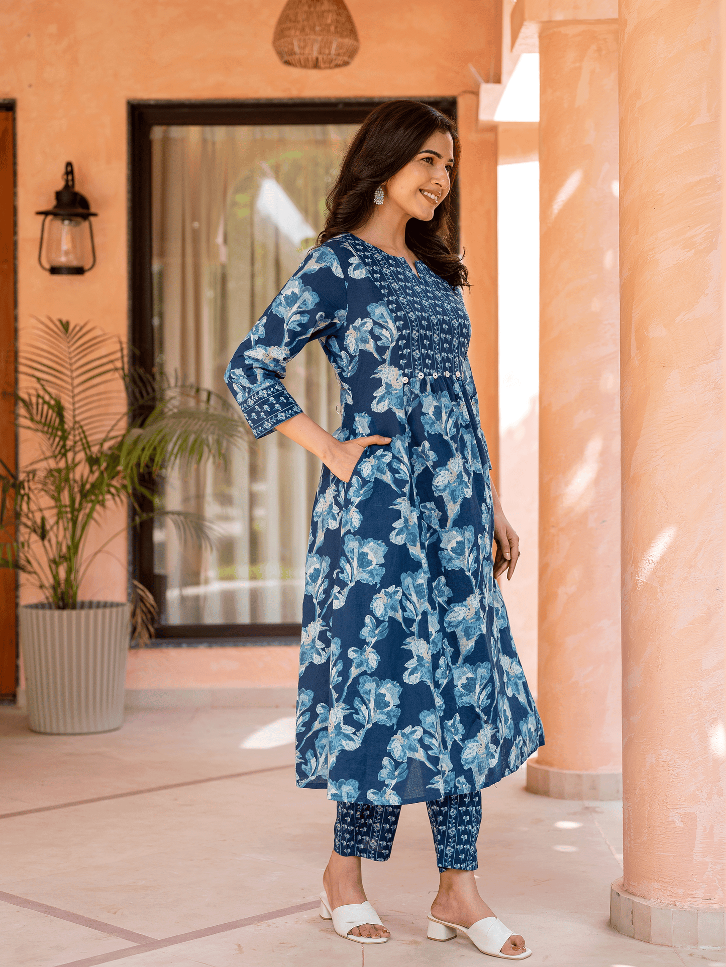 Soft Cotton Floral Panelled Blue Kurta