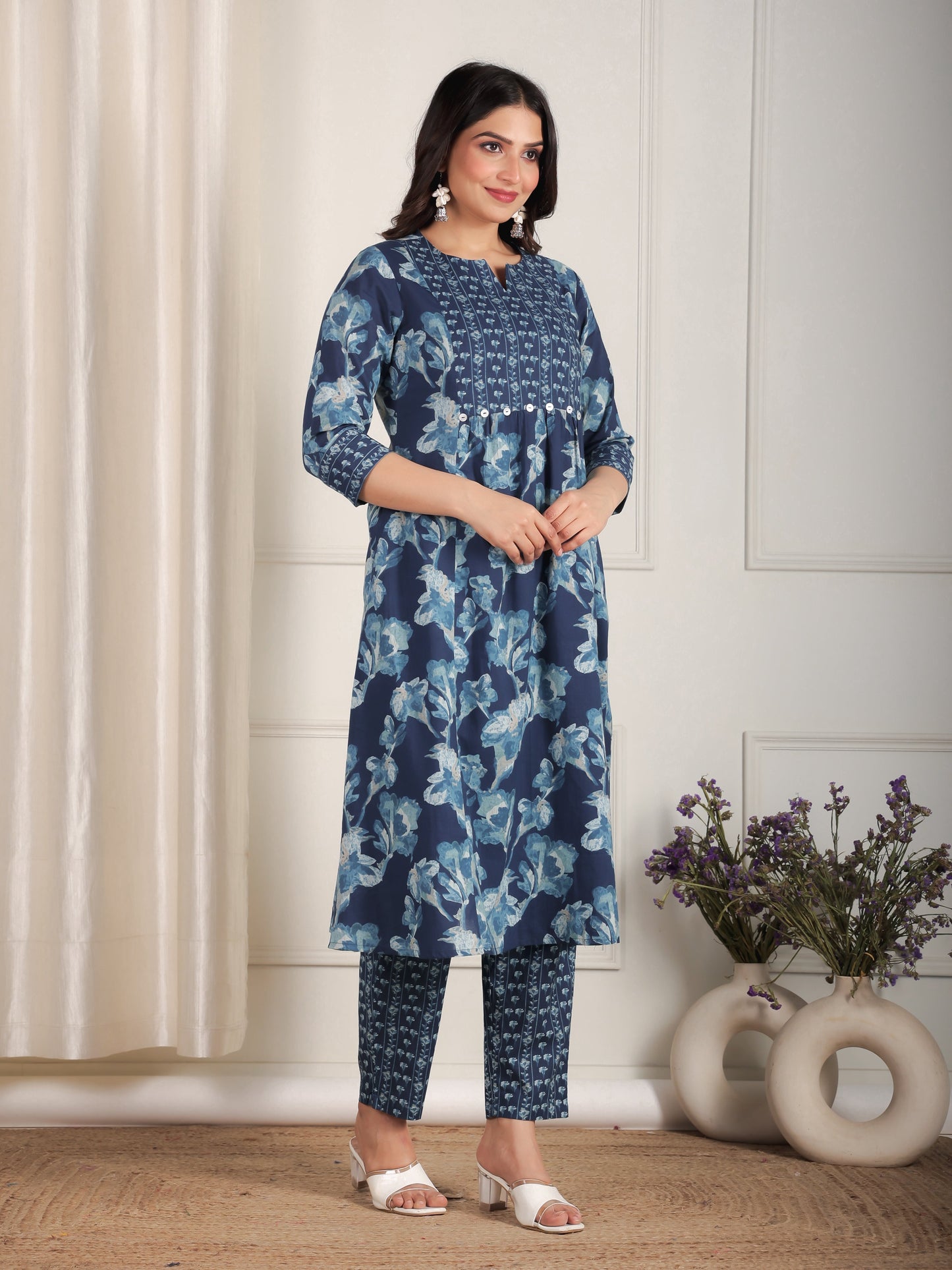 Soft Cotton Floral Panelled Blue Kurta