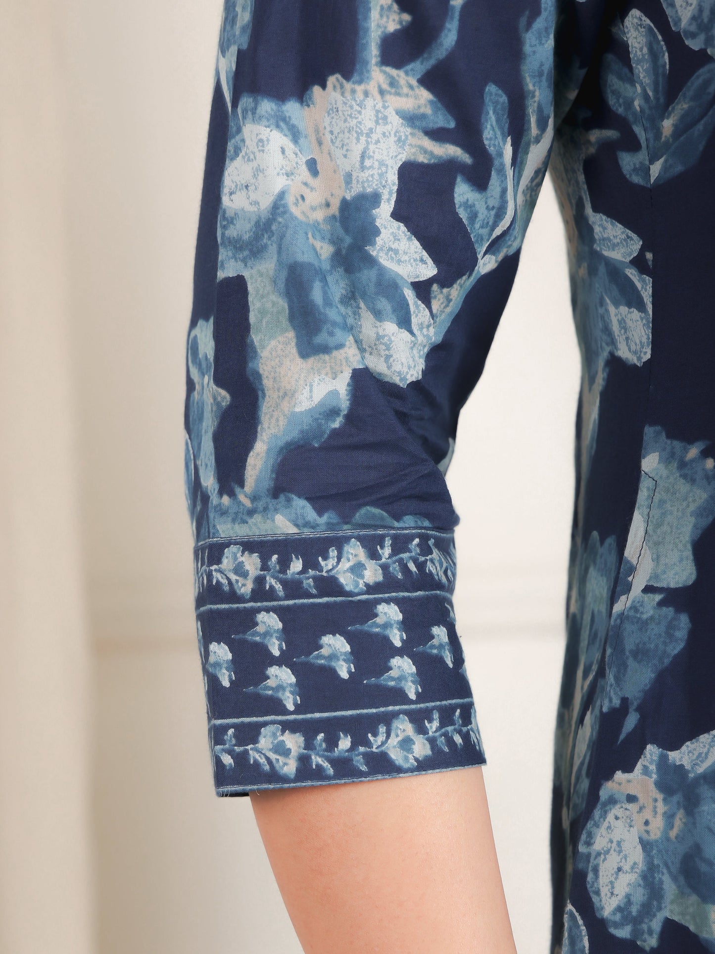 Soft Cotton Floral Panelled Blue Kurta