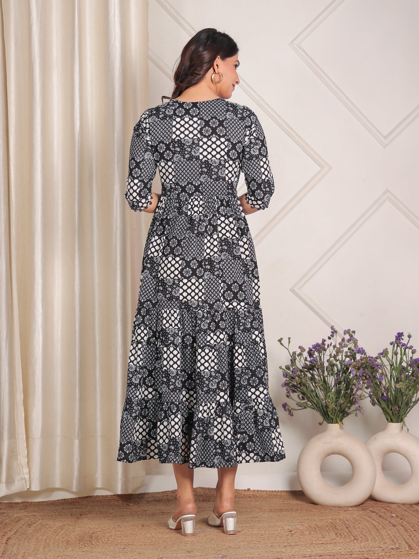 Soft Cotton Abstract Tiered Black Dress