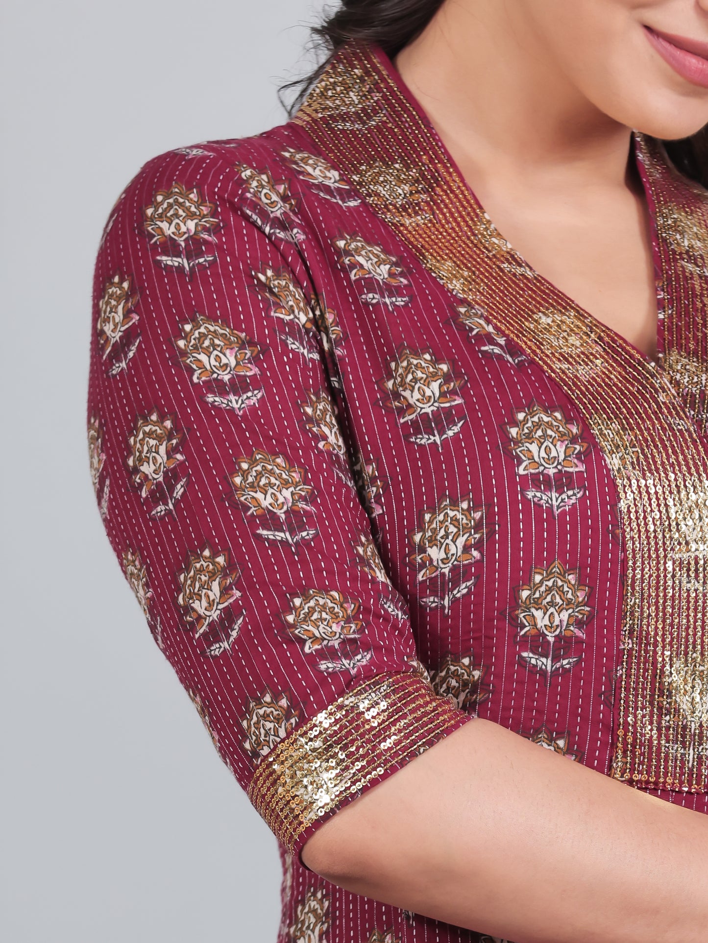 Embroidered Kantha Cotton Floral Straight Purple Kurta