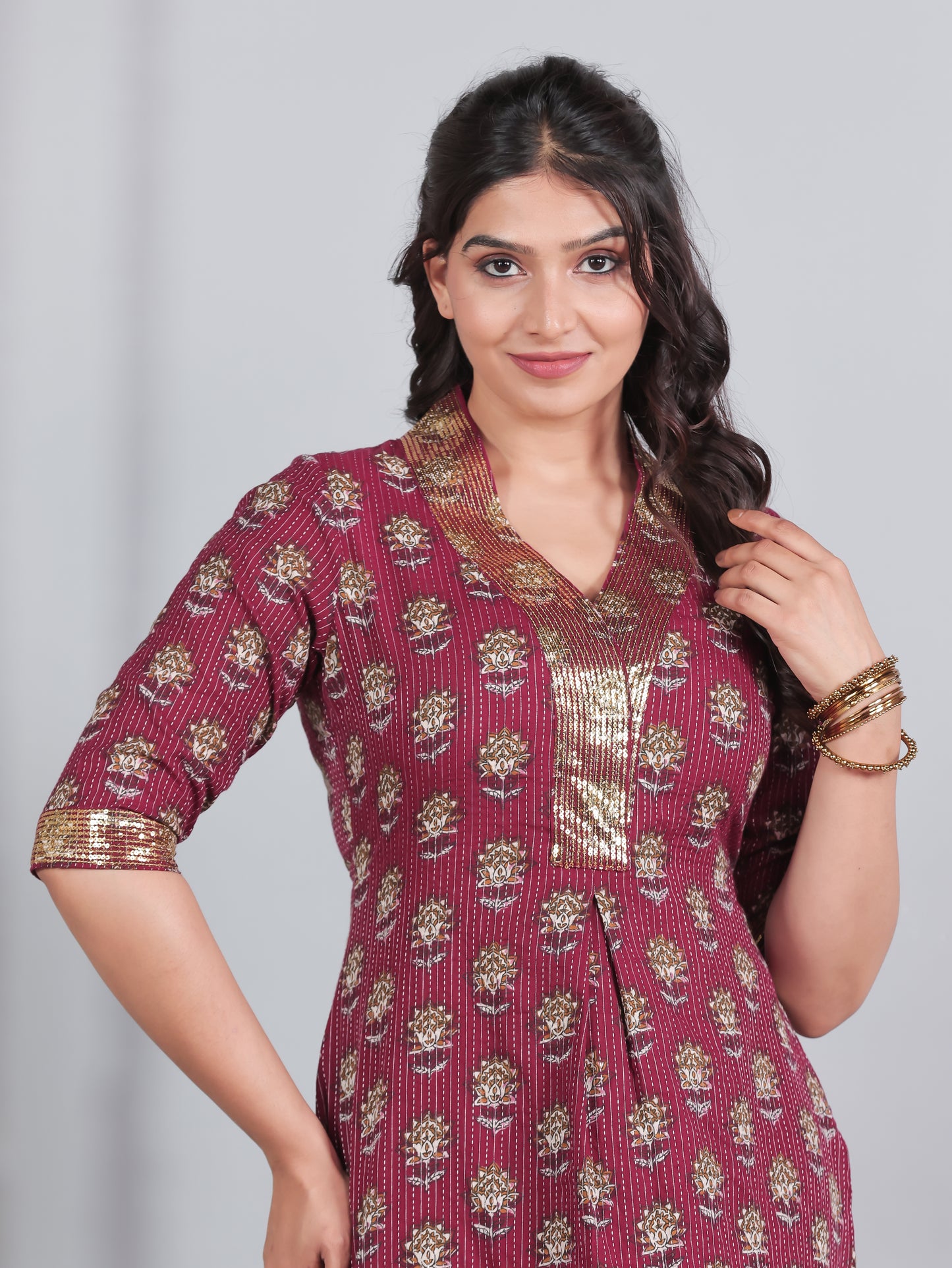 Embroidered Kantha Cotton Floral Straight Purple Kurta