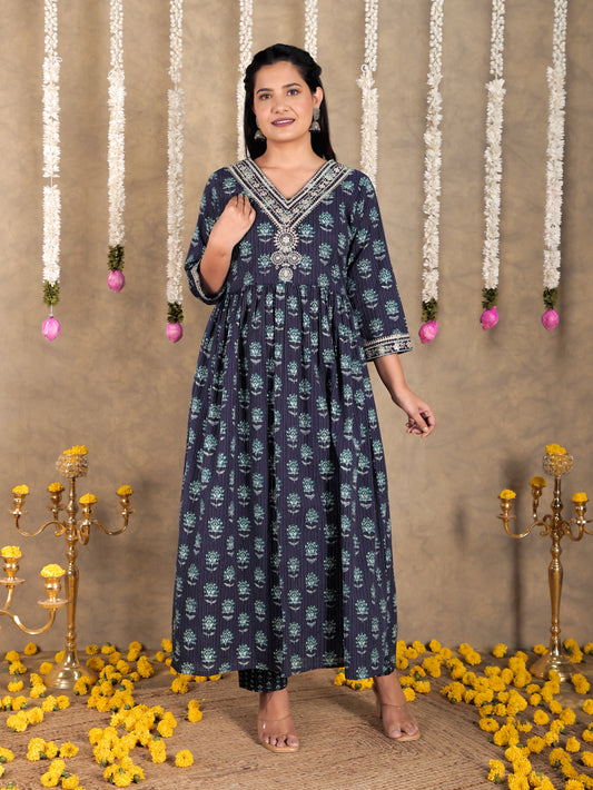 Embroidered Kantha Cotton Floral A-line Blue Kurta