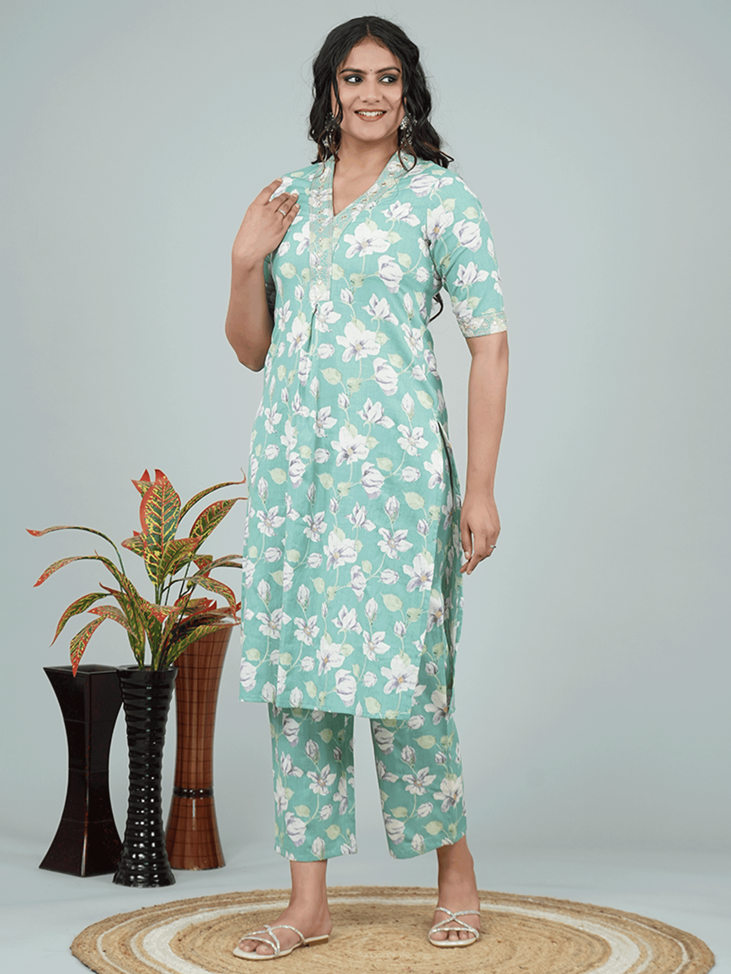 Embroidered Linen Cotton Floral Straight Green Kurta