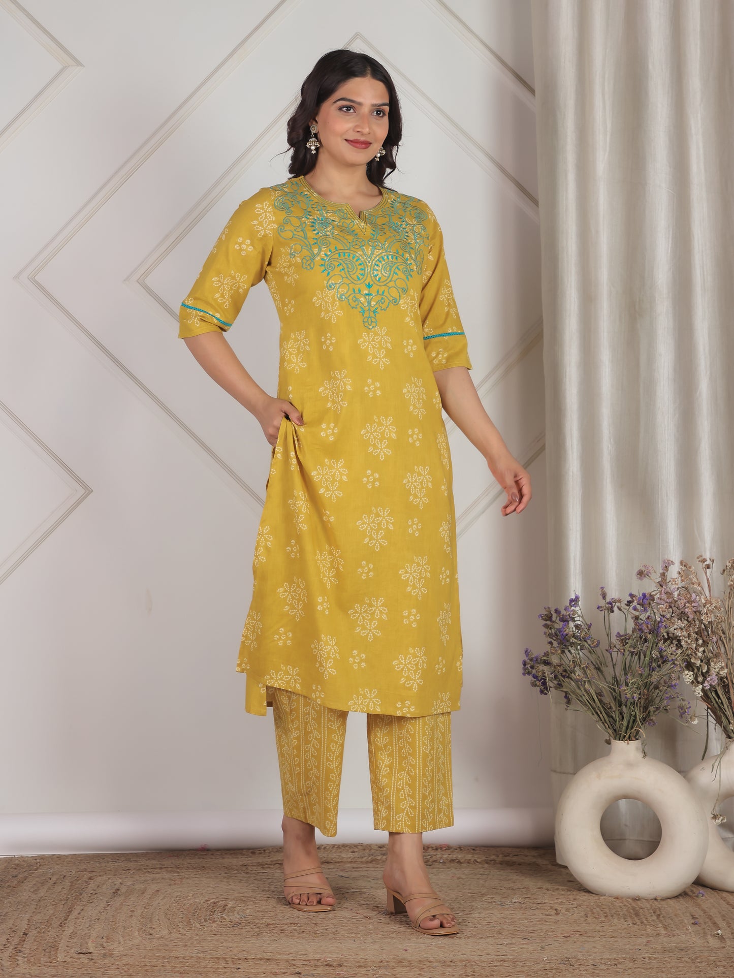 Embroidered Soft Cotton Bandhani Straight Yellow Kurta