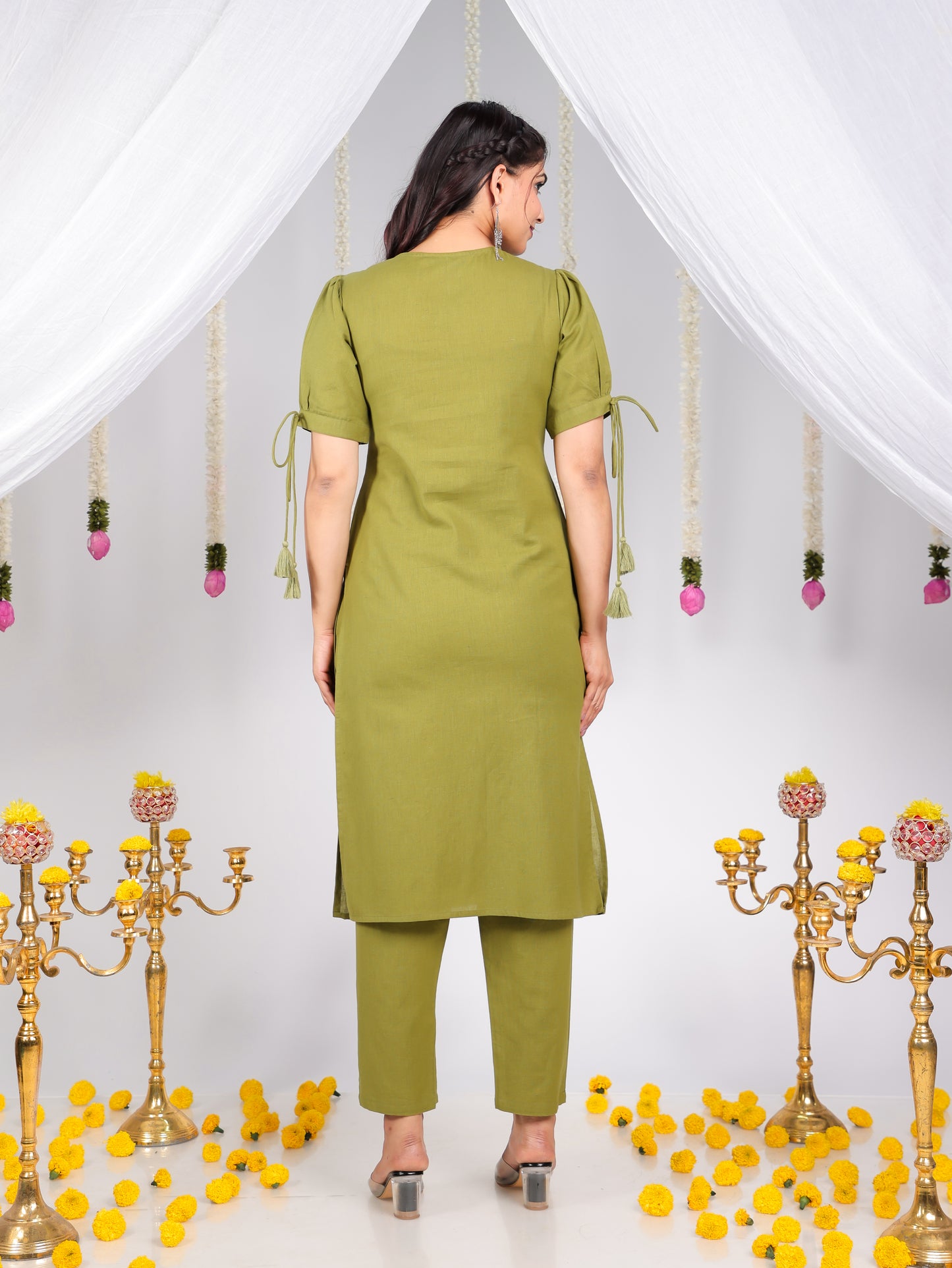 Embroidered Soft Cotton Solid Straight Green Kurta