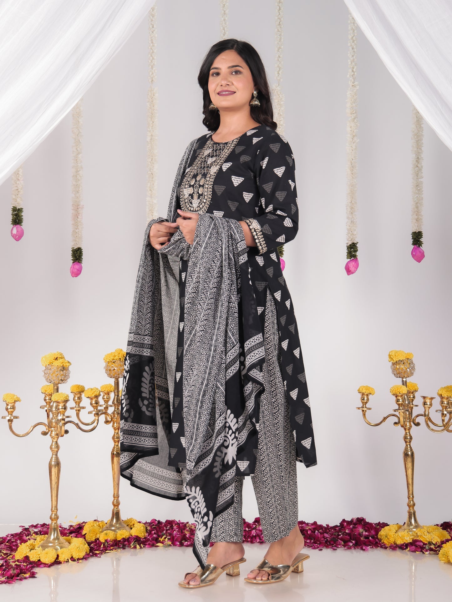 Cotton Voile Geometric White Dupatta