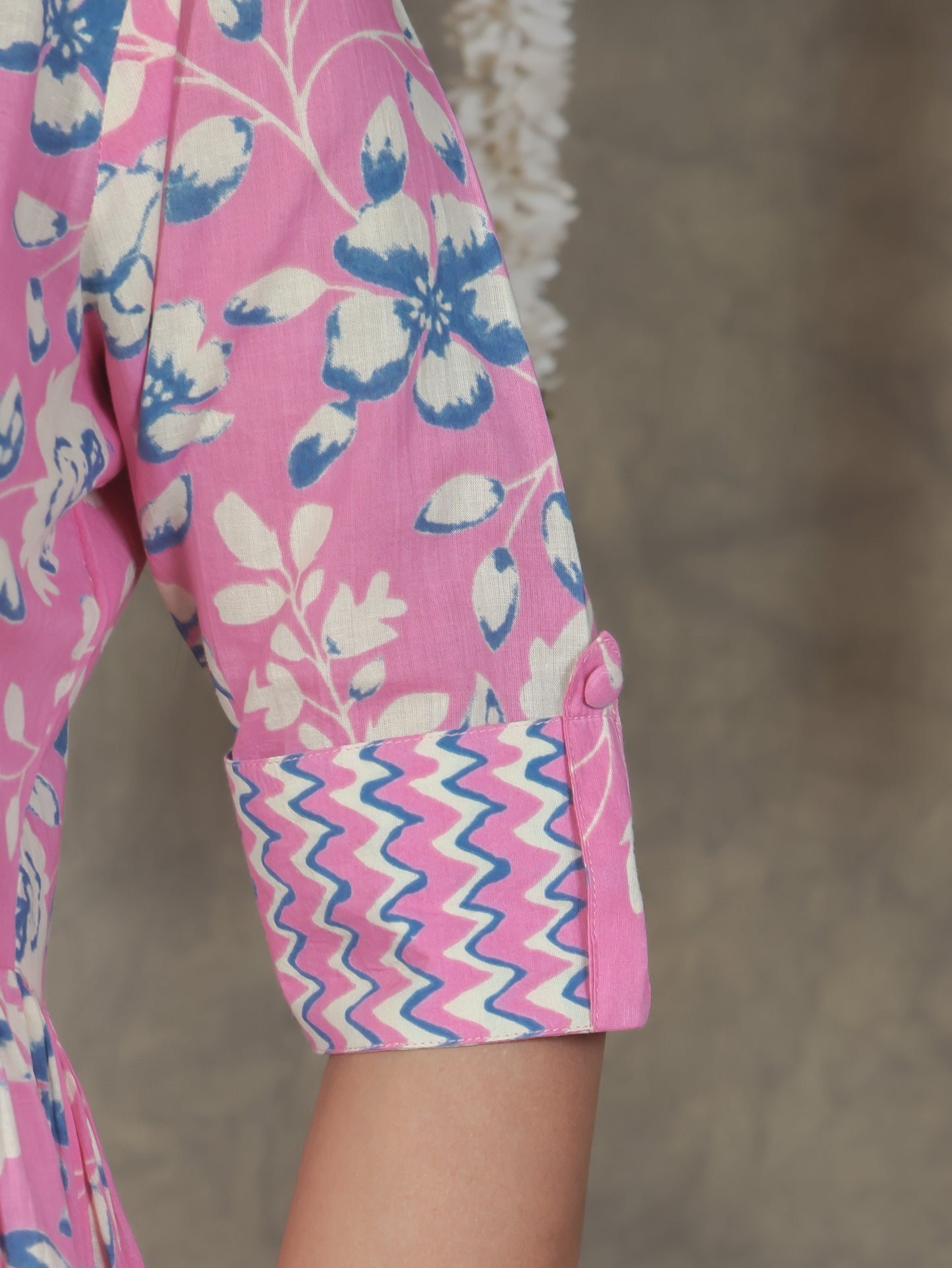 Embroidered Soft Cotton Floral Panelled Pink Kurta