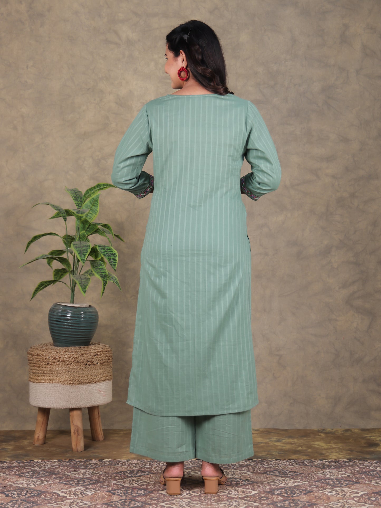 Embroidered Cotton Dobby Solid Straight Green Kurta