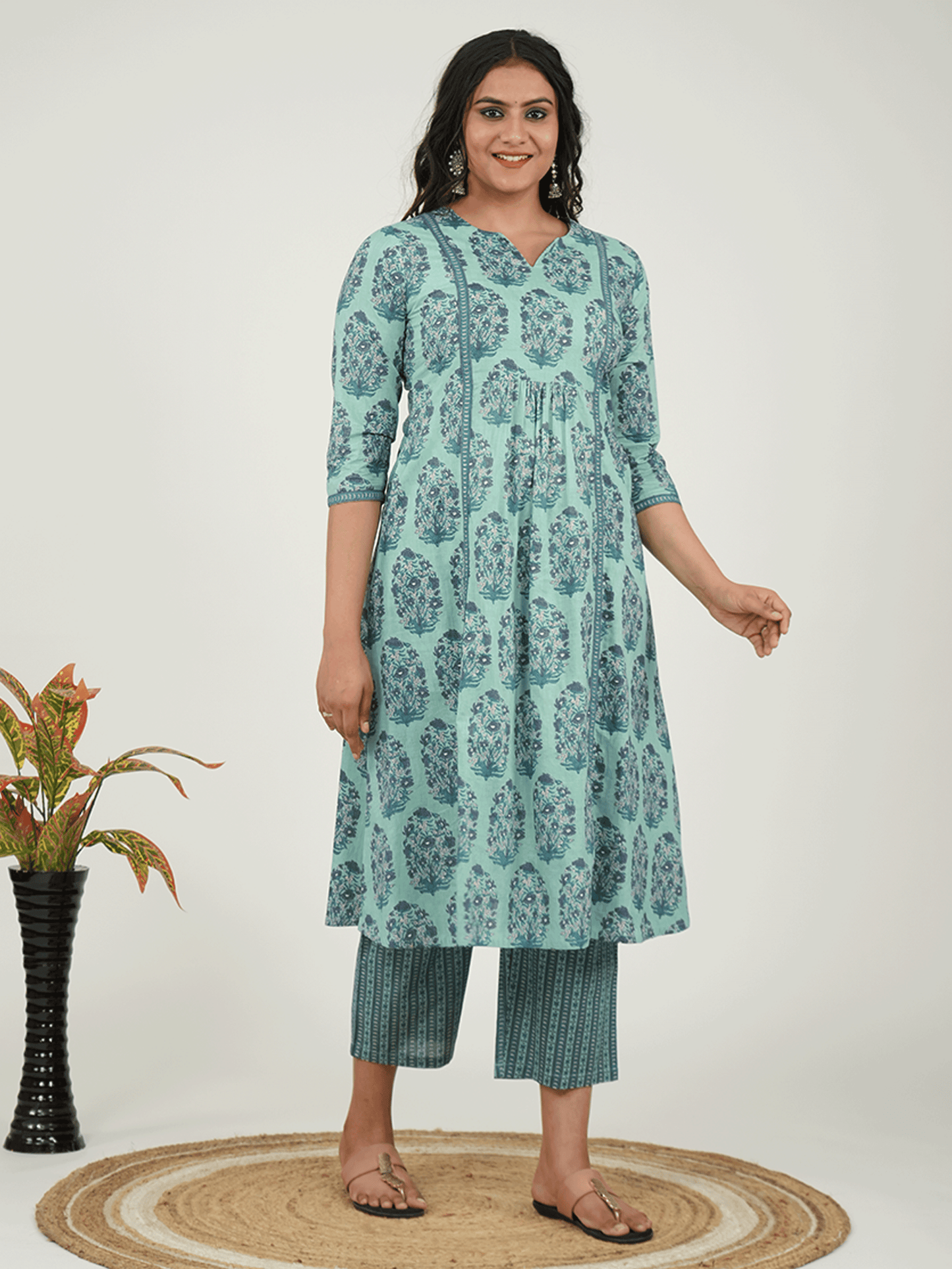 Soft Cotton Floral Panelled Green Kurta