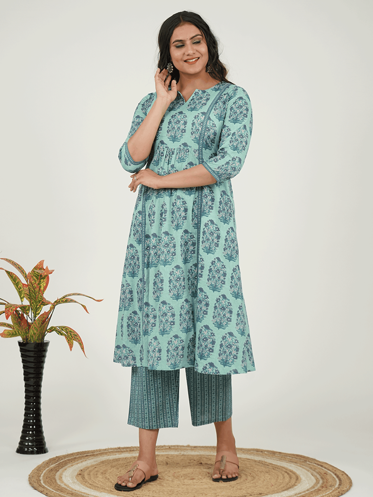 Soft Cotton Floral Panelled Green Kurta