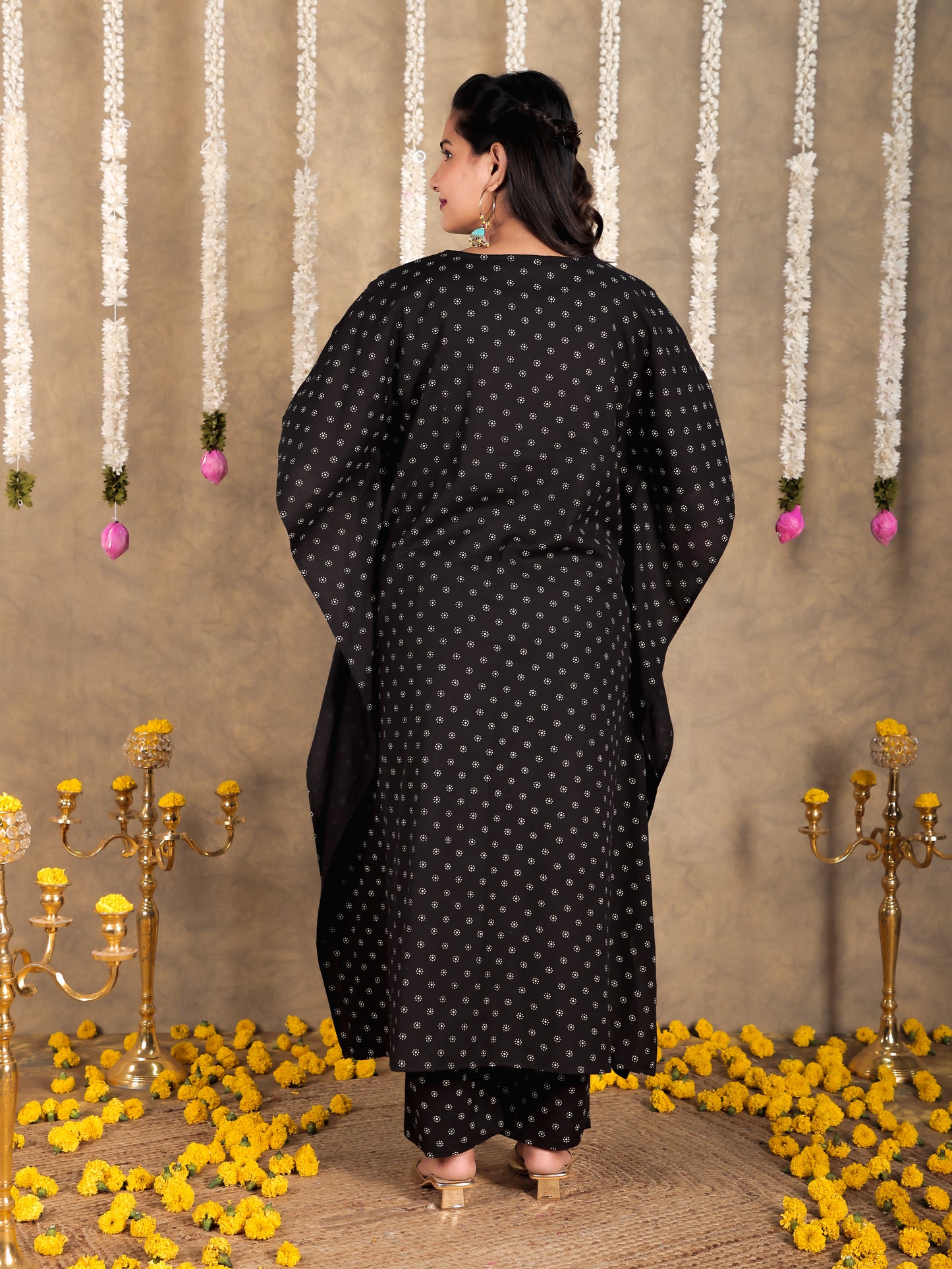 Embroidered Linen Cotton Floral Kaftan Black Kurta