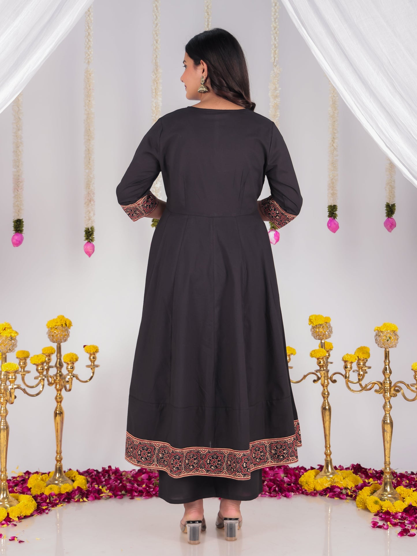 Embroidered Soft Cotton Solid Straight Black Kurta