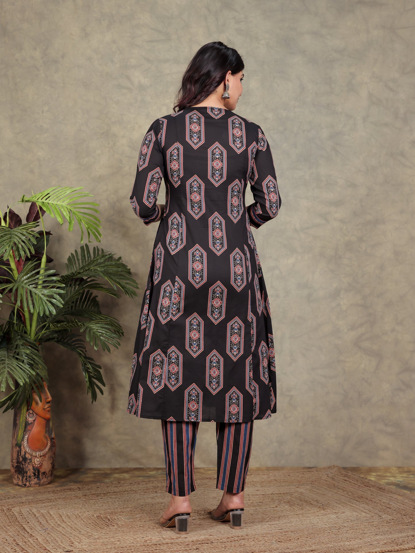 Soft Cotton Geometric Panelled Black Kurta