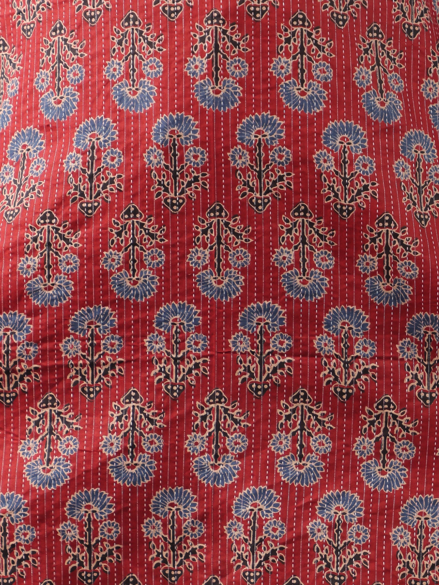 Embroidered Kantha Cotton Geometric Straight Red Kurta